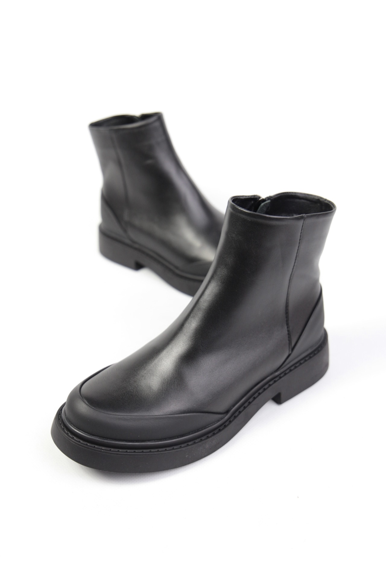 картинка Ботинки кожаные Benito от магазина Pratik