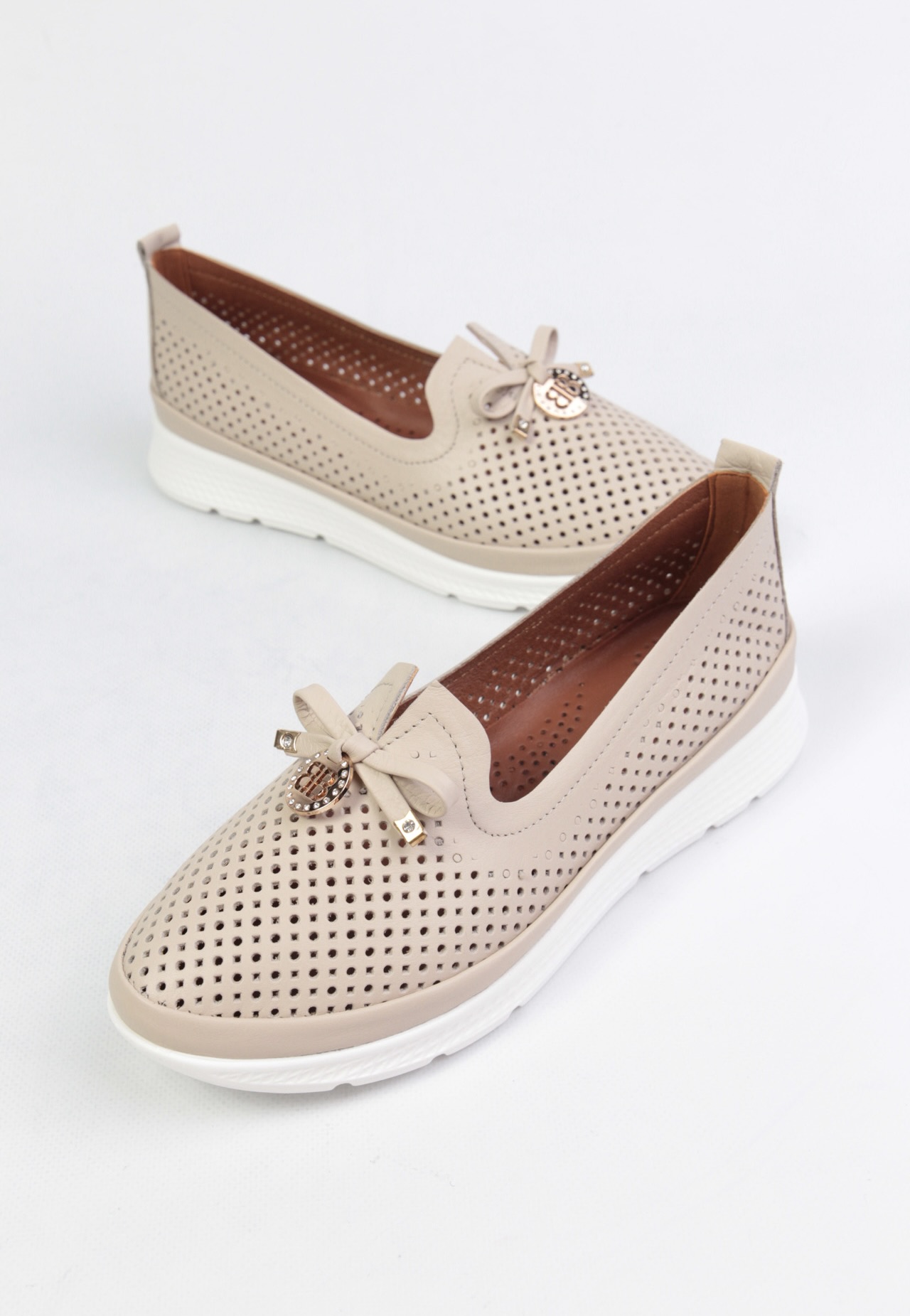 картинка Балетки кожаные Benito от магазина Pratik