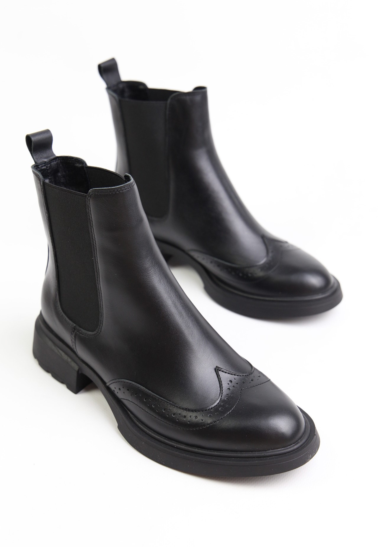 картинка Ботинки кожаные Benito от магазина Pratik