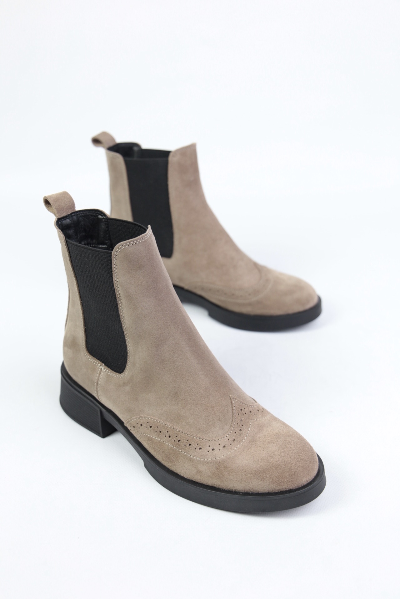 картинка Ботинки замшевые Benito от магазина Pratik