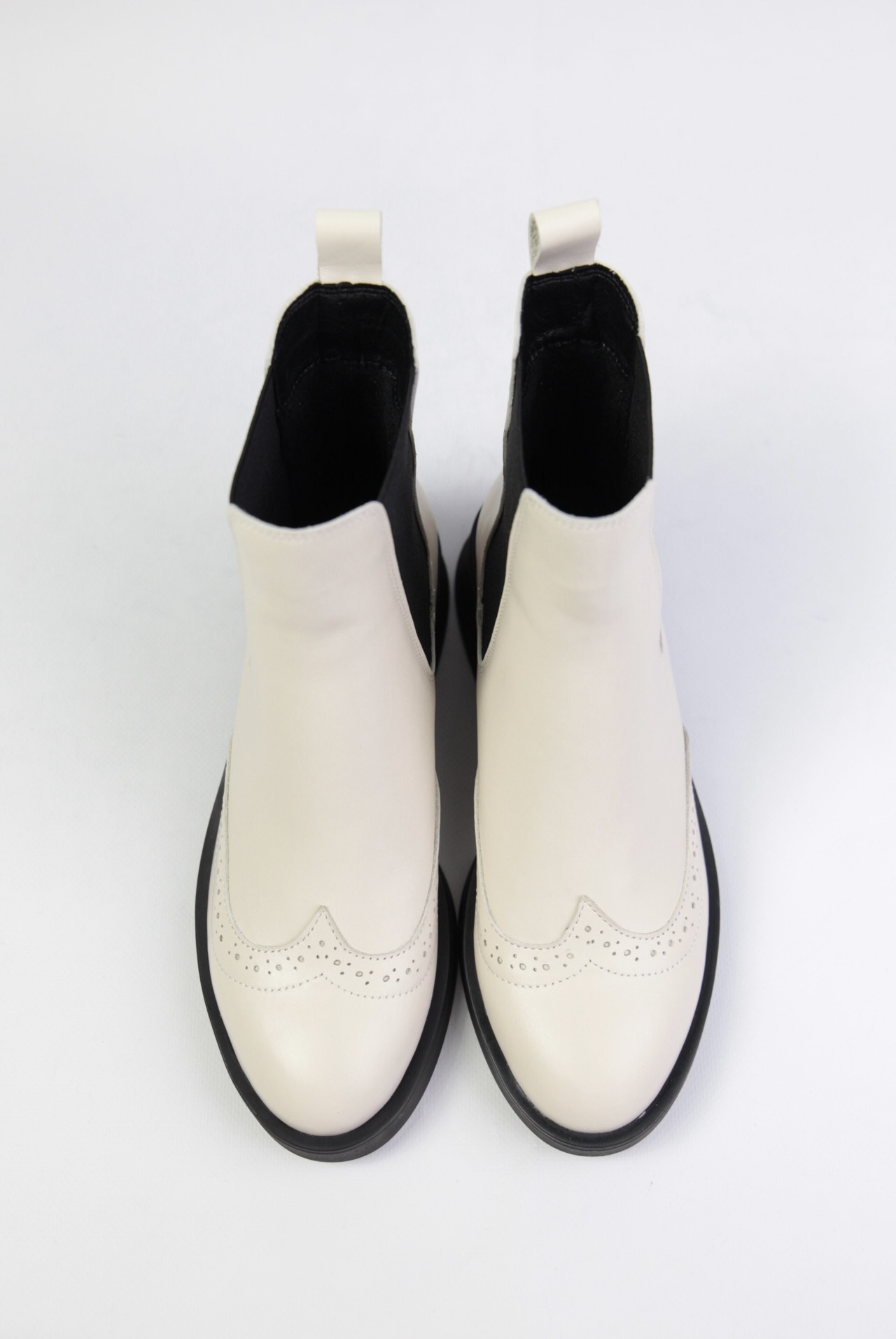 картинка Ботинки кожаные Benito от магазина Pratik