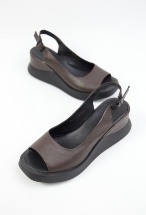 Босоножки кожаные Benito 0111/32 new- фото 1 - интернет-магазин обуви Pratik