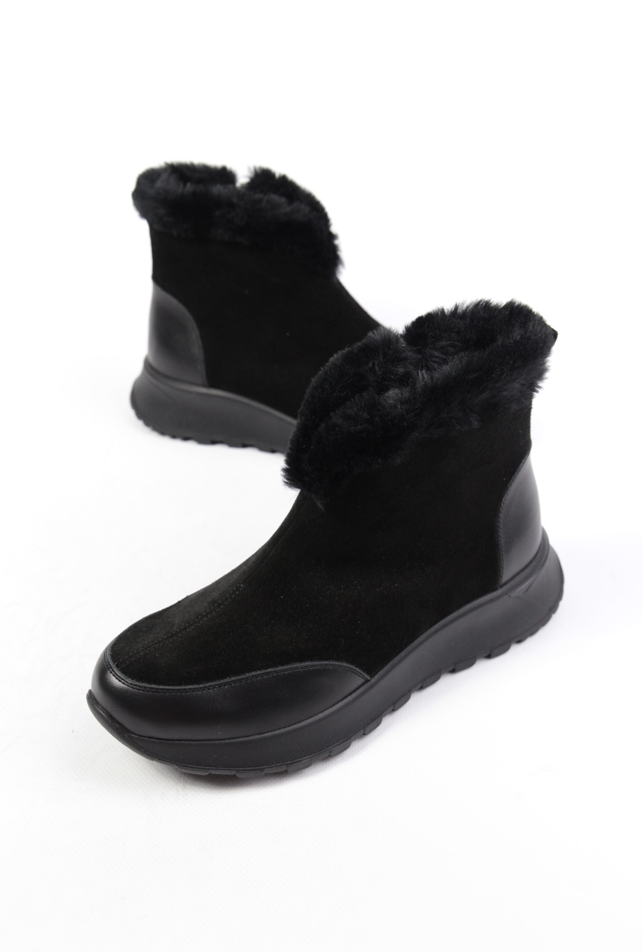 картинка Ботинки замшевые Benito от магазина Pratik