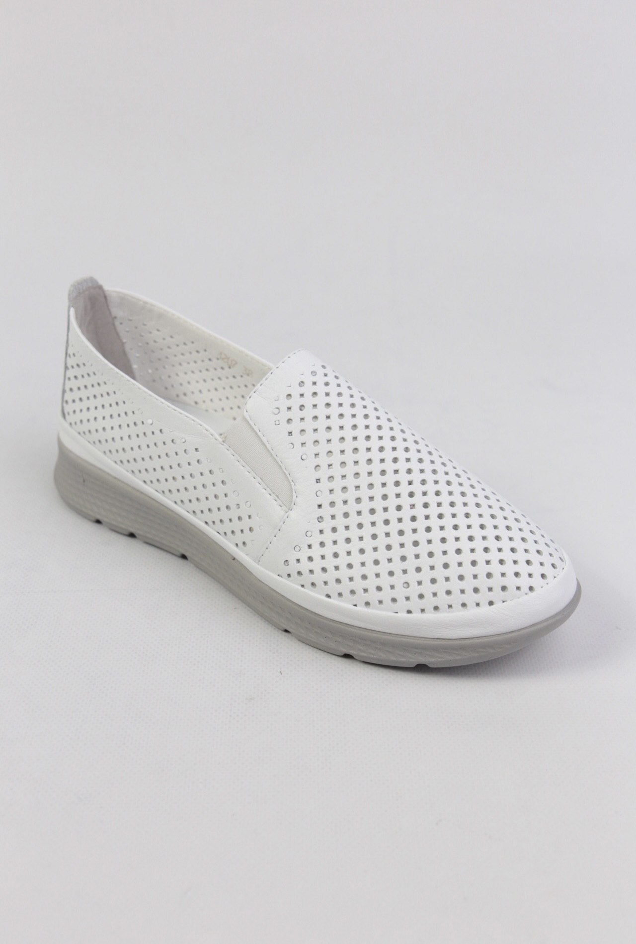 картинка Слипоны кожаные Benito от магазина Pratik