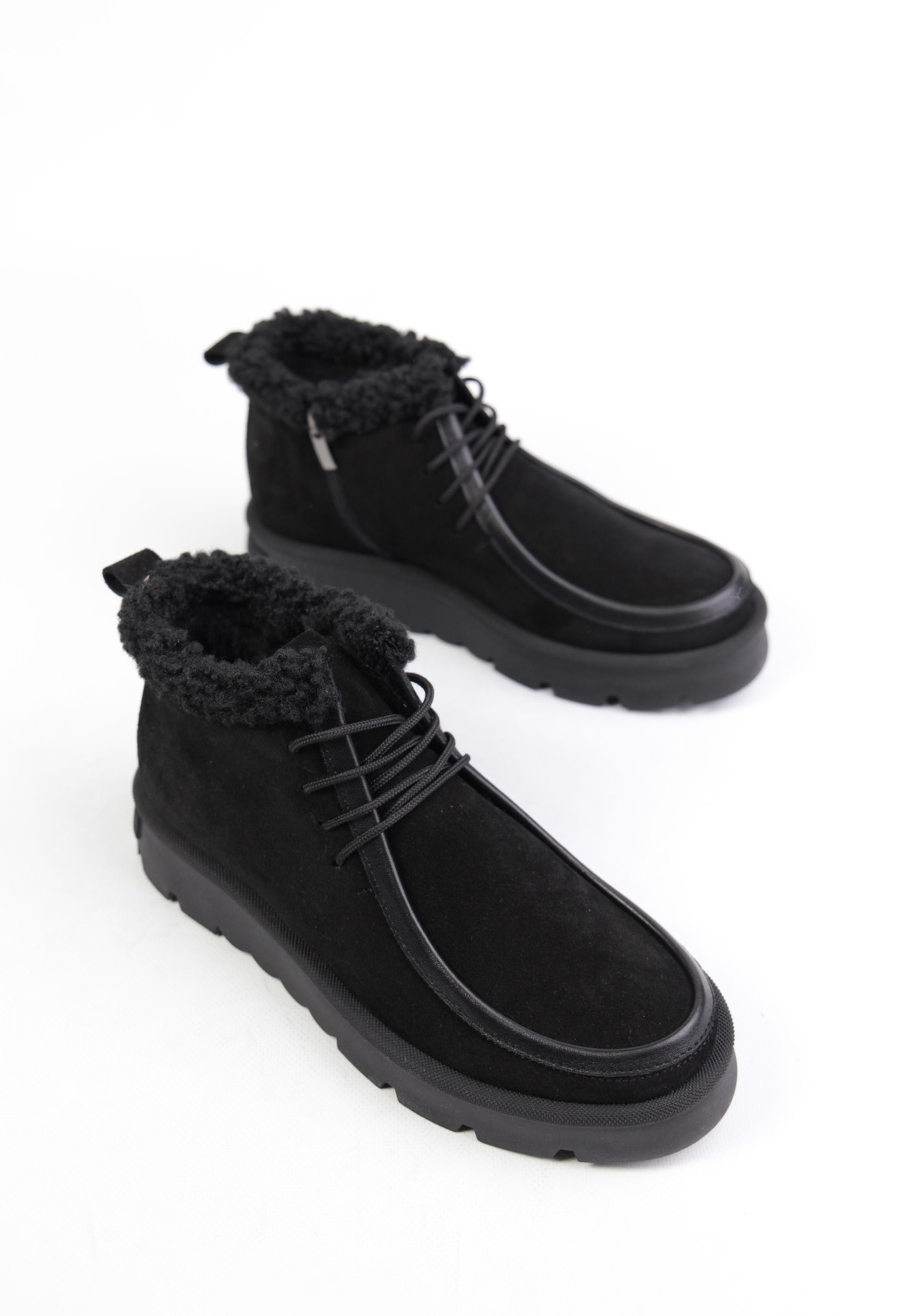 картинка Ботинки замшевые Benito от магазина Pratik