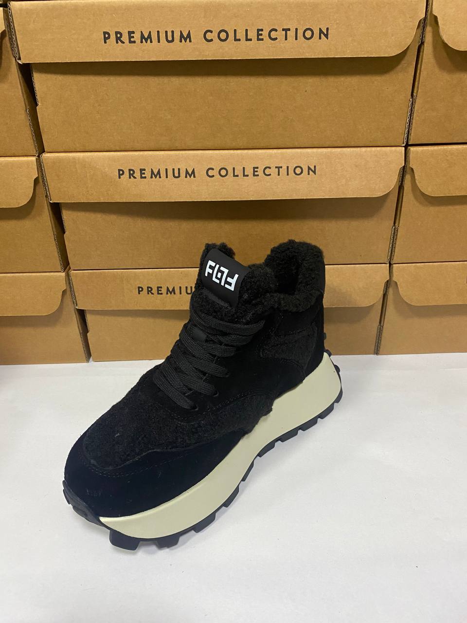 картинка Ботинки замшевые от магазина Pratik