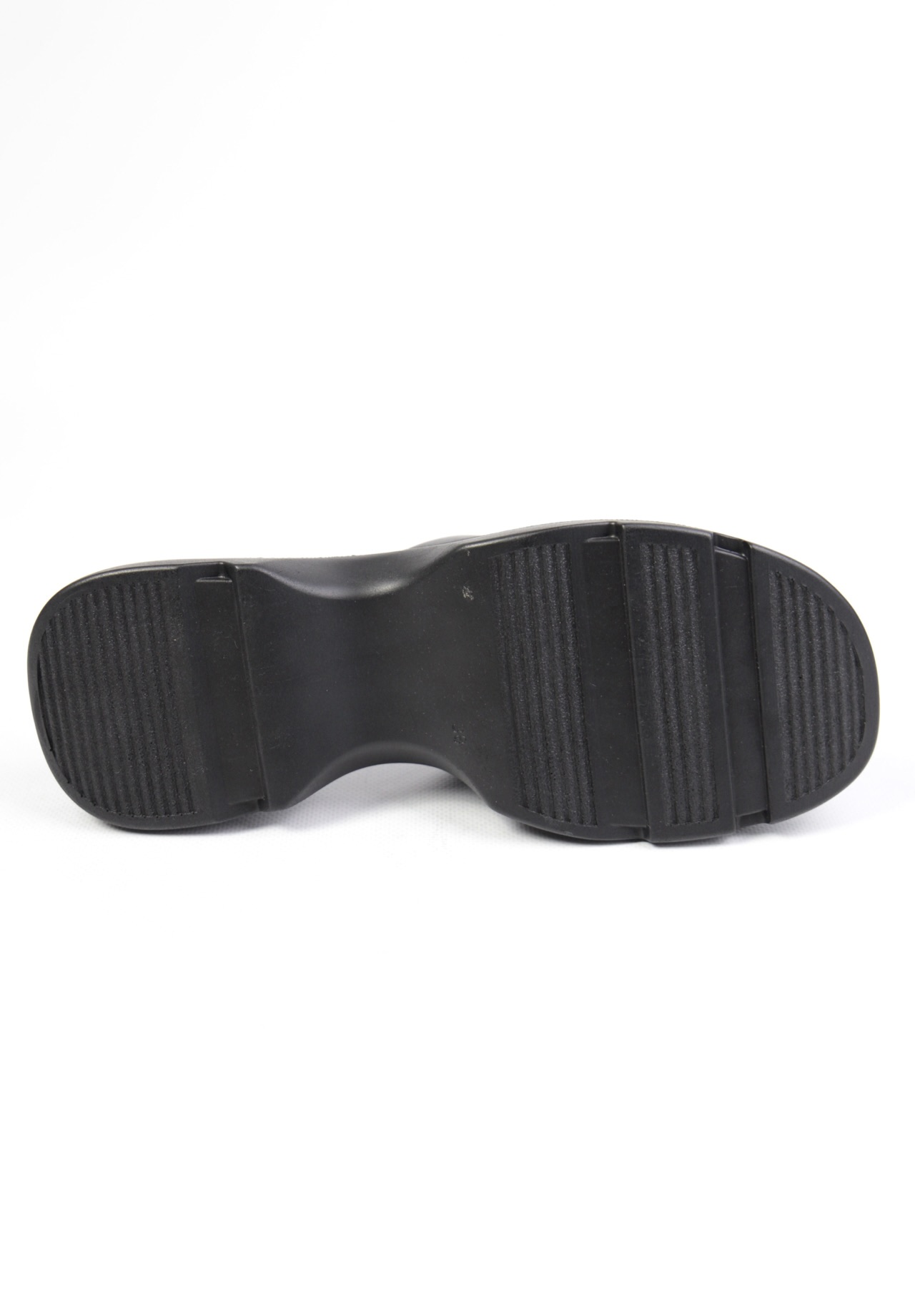 картинка Шлепанцы кожаные Benito от магазина Pratik