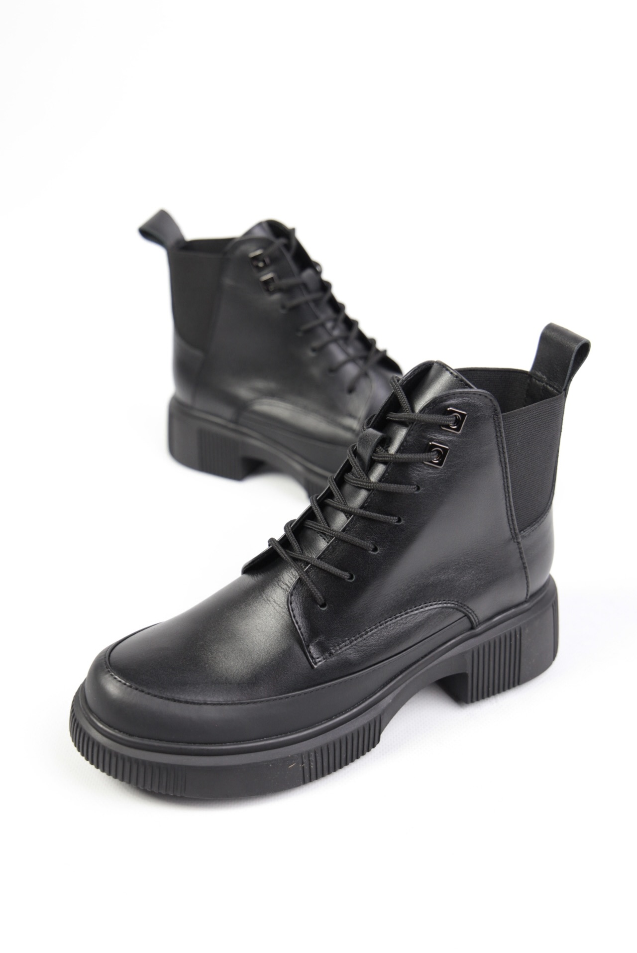 картинка Ботинки кожаные Benito от магазина Pratik