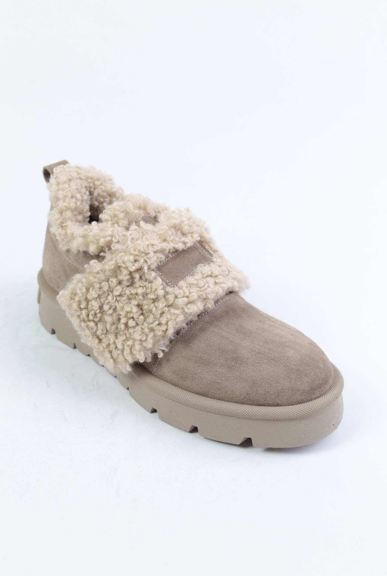 картинка Ботинки замшевые Benito от магазина Pratik