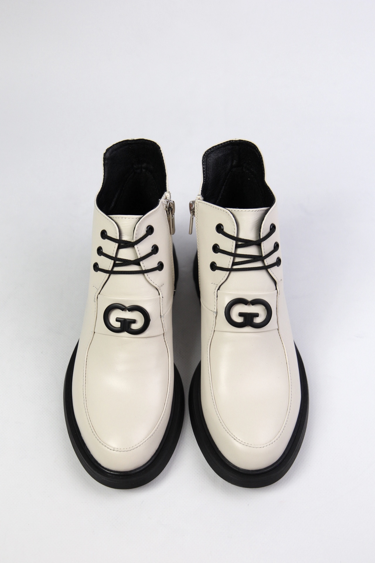 картинка Ботинки кожаные Benito от магазина Pratik