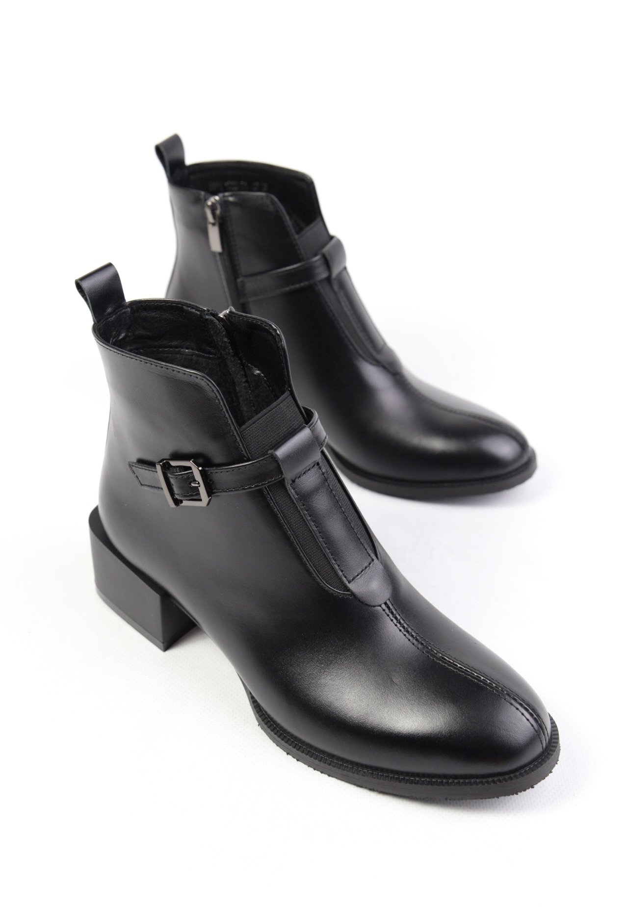 картинка Ботильоны кожаные Benito от магазина Pratik