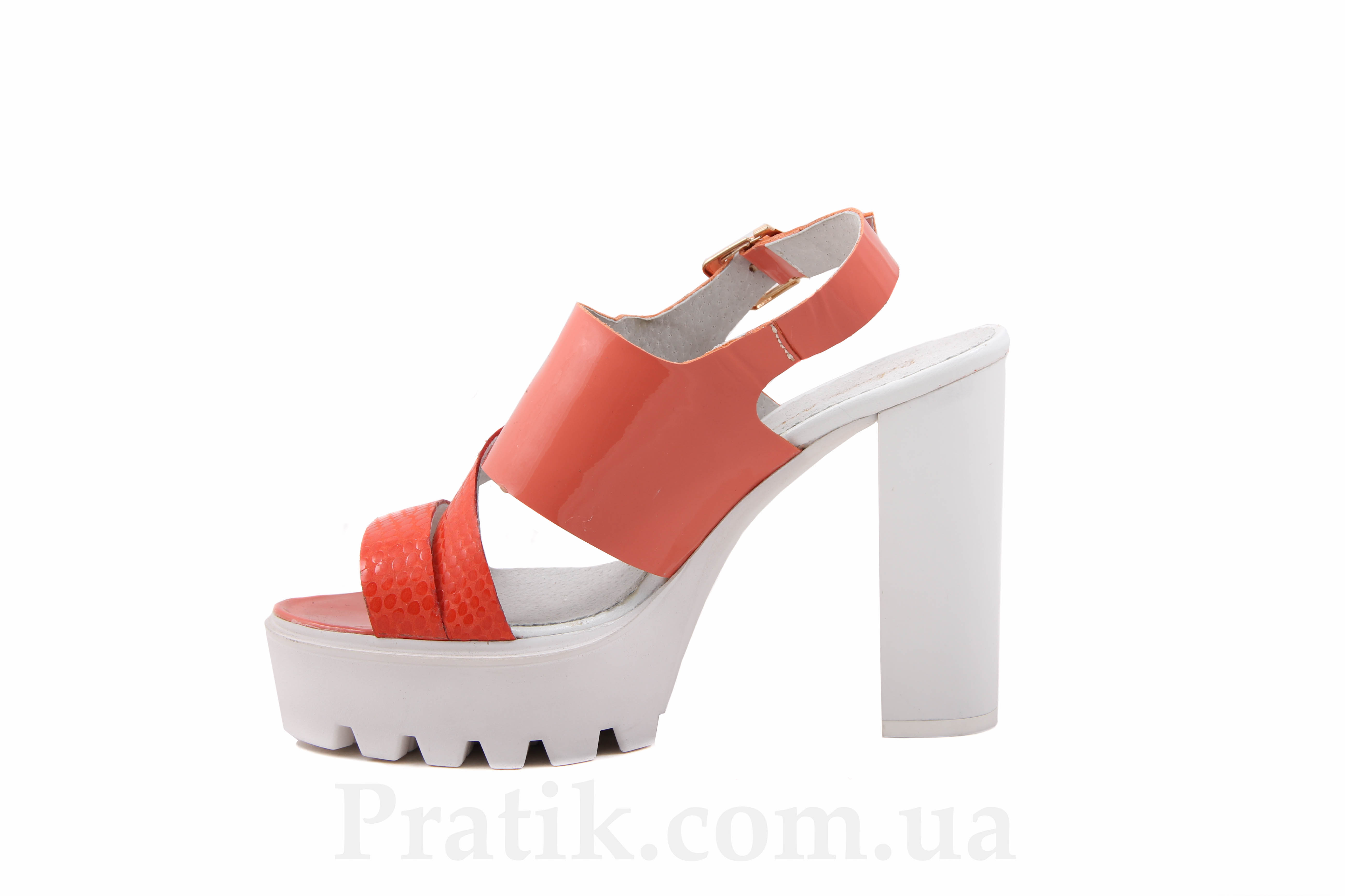 картинка Босоножки лаковые Roberto Netti от магазина Pratik