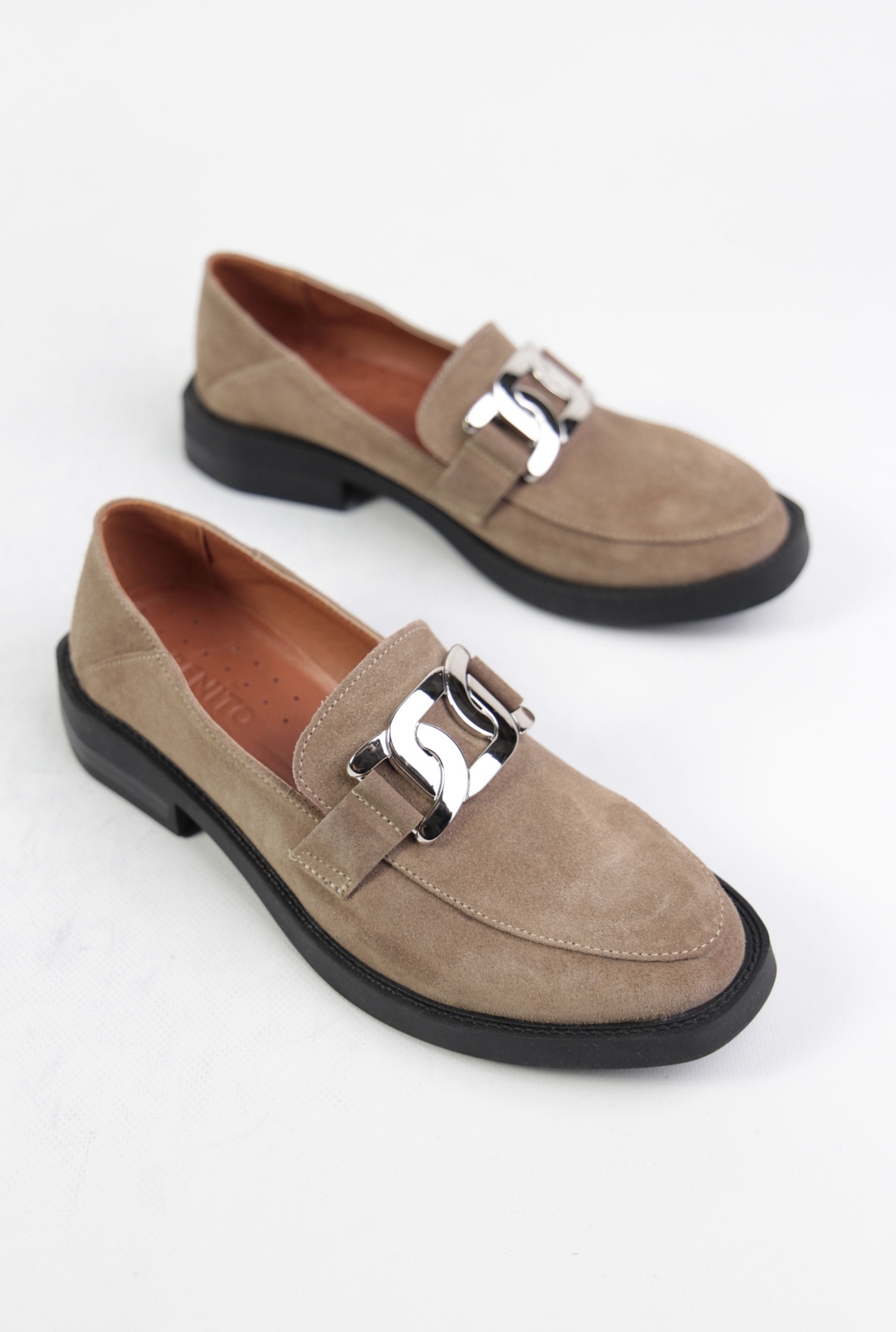 картинка Лоферы замшевые Benito от магазина Pratik