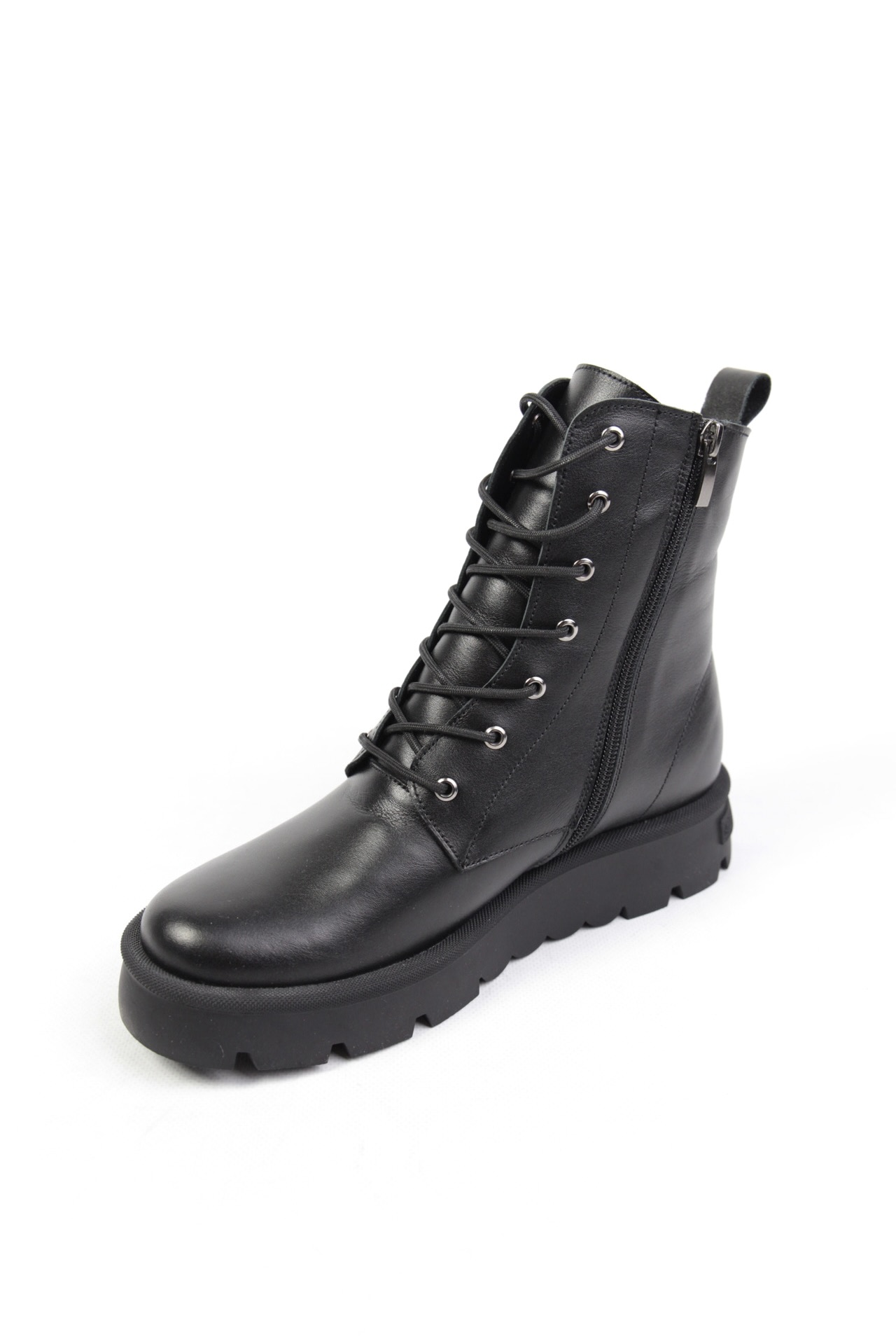 картинка Ботинки кожаные Benito от магазина Pratik