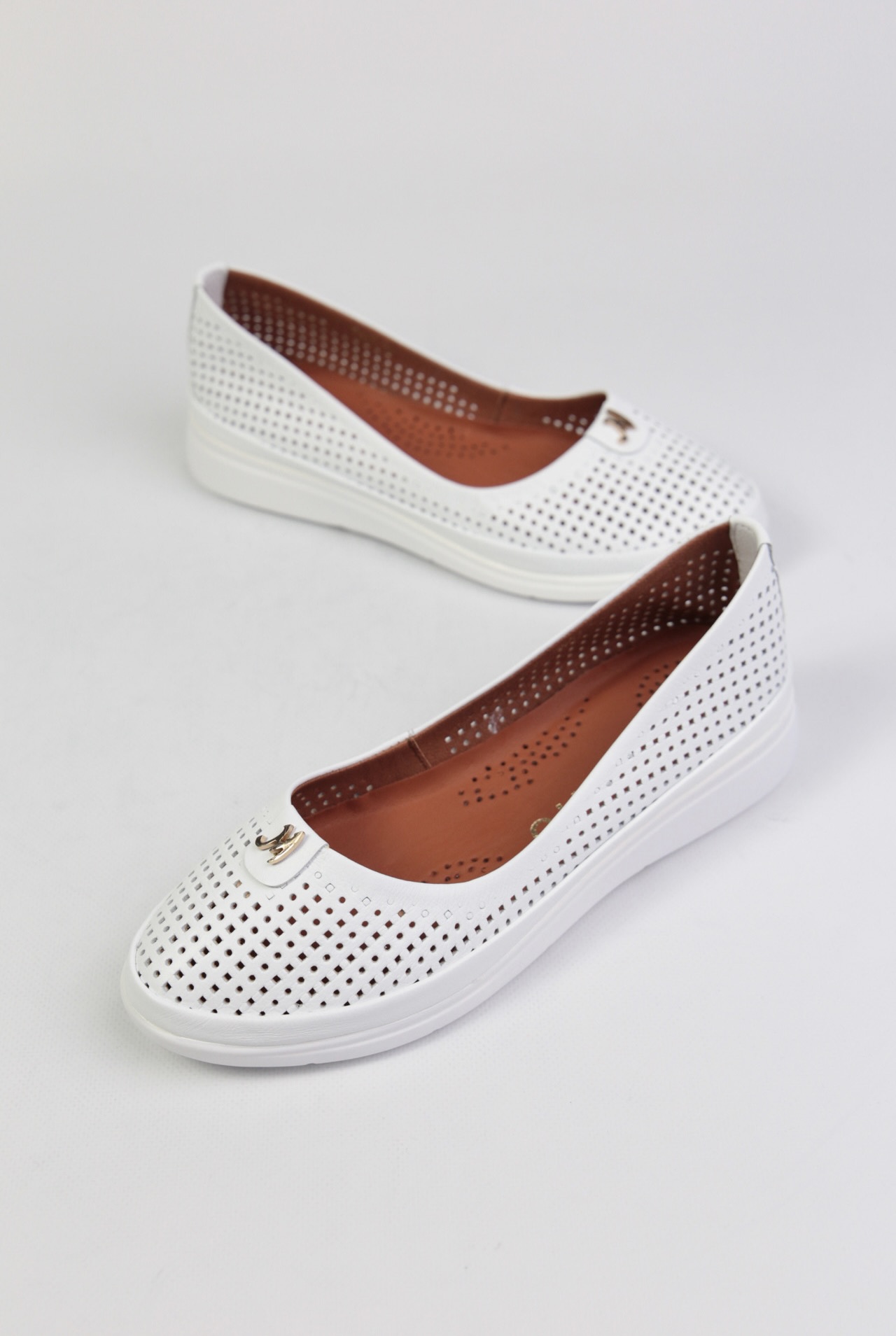 картинка Балетки кожаные Benito от магазина Pratik