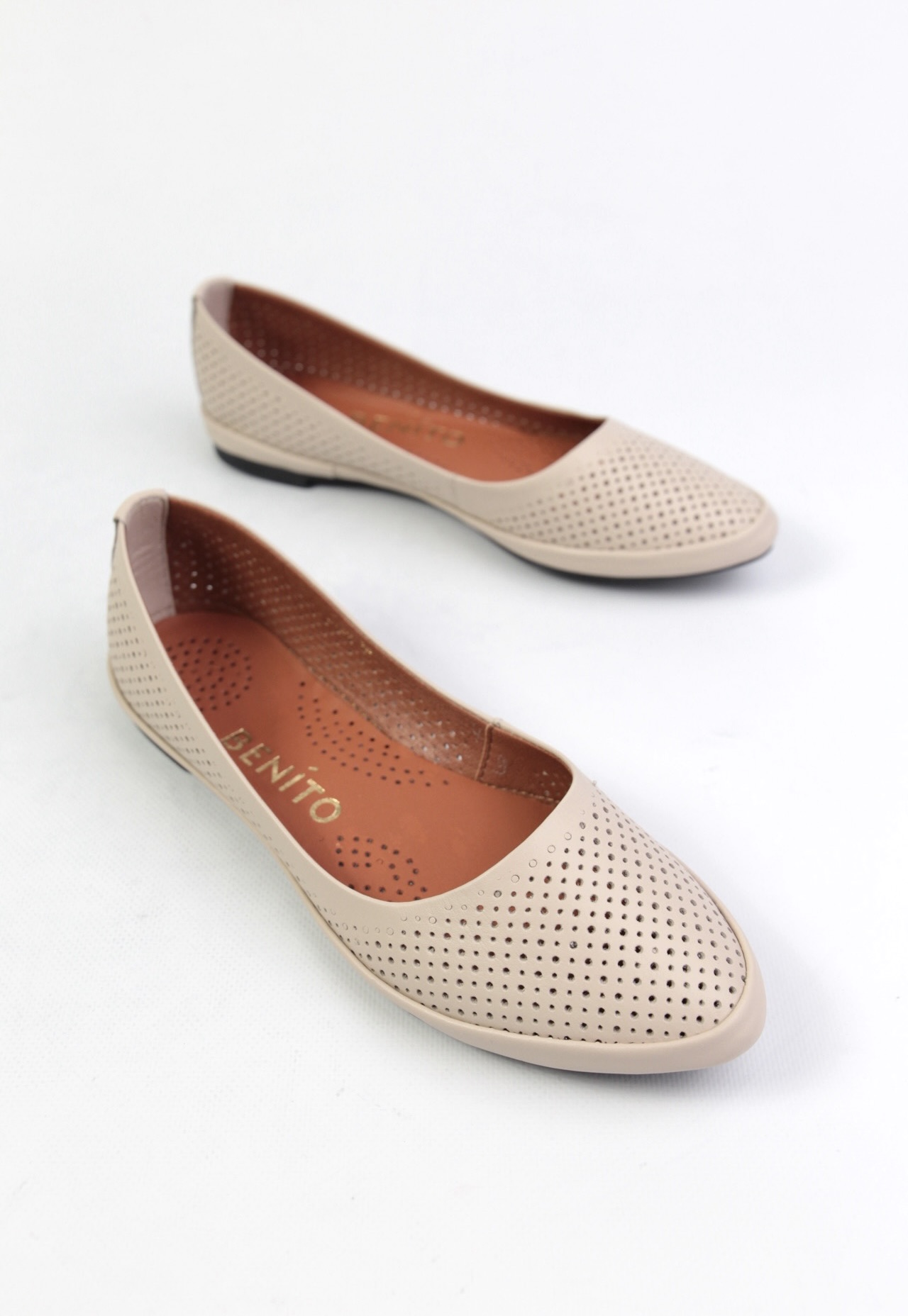 картинка Балетки кожаные Benito от магазина Pratik