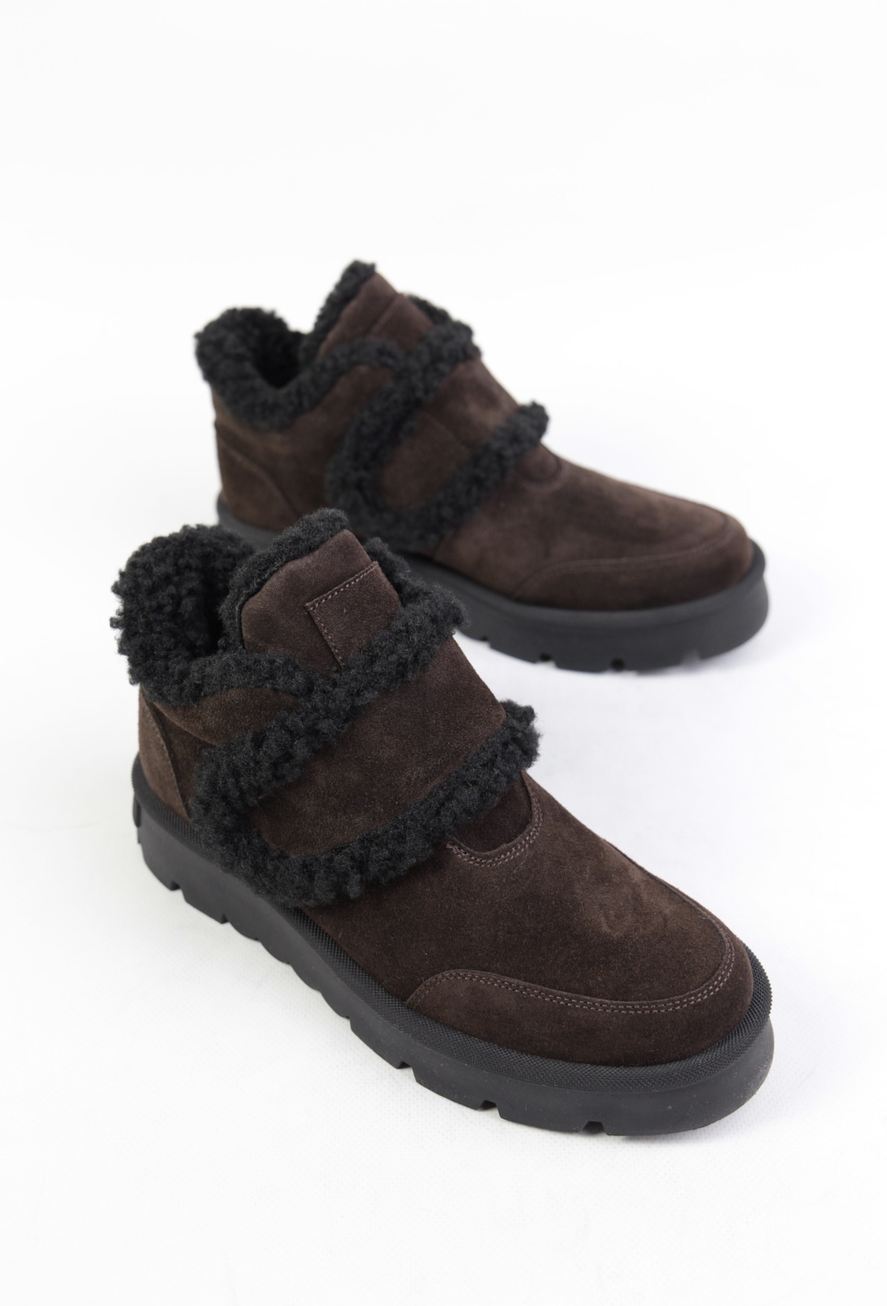 картинка Ботинки замшевые Benito от магазина Pratik