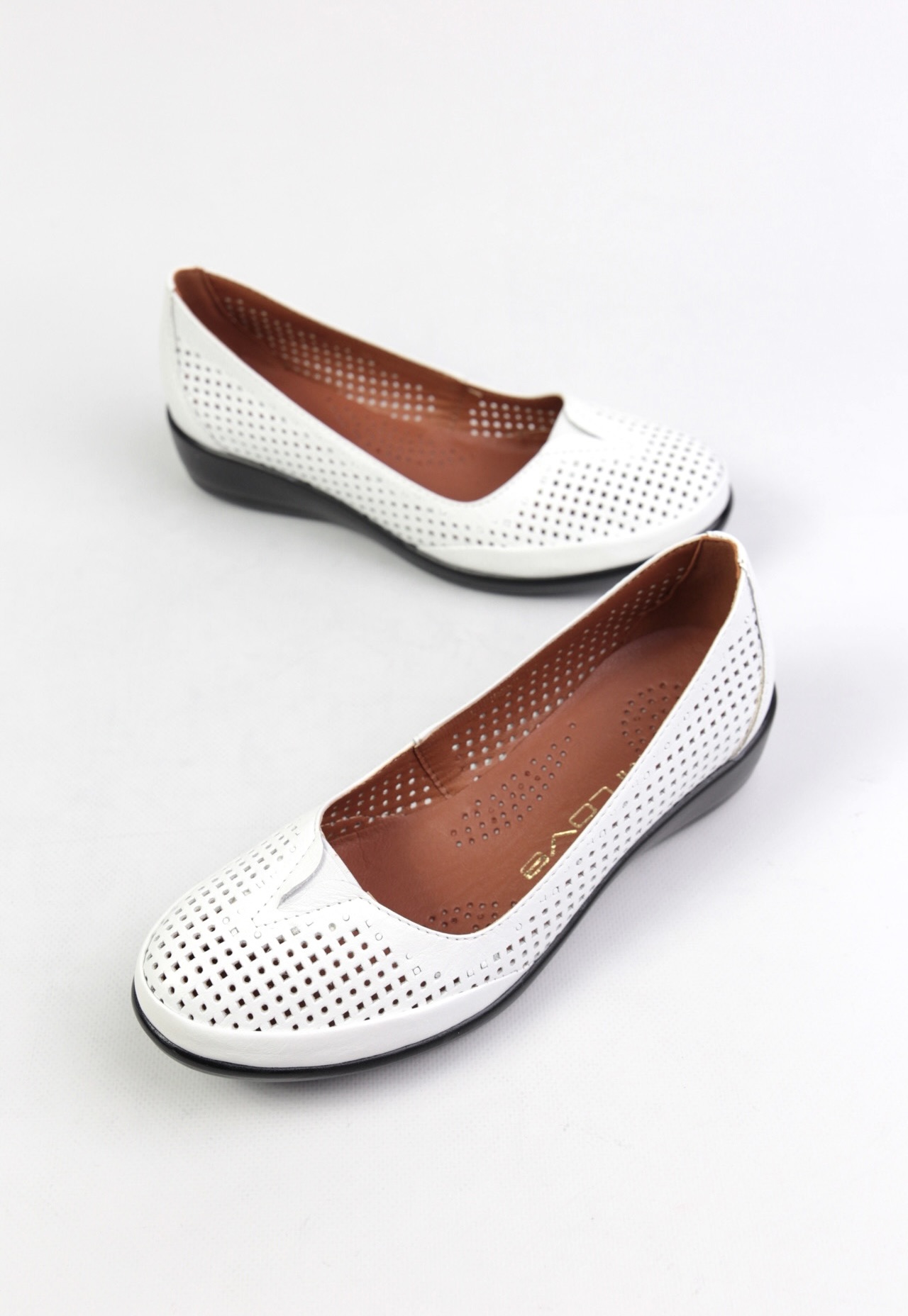 картинка Туфли кожаные Benito от магазина Pratik