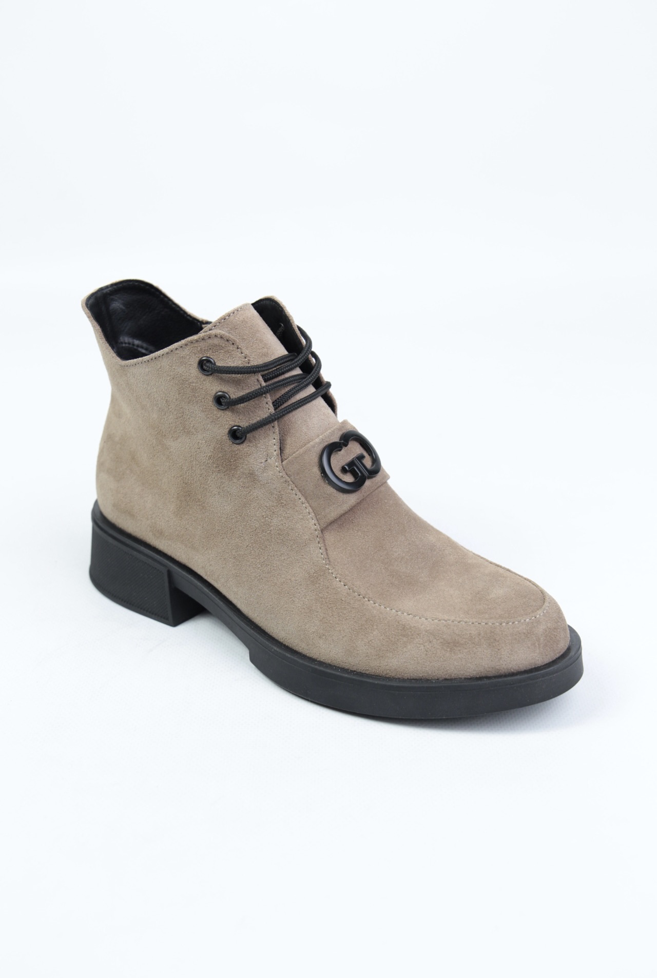 картинка Ботинки замшевые Benito от магазина Pratik