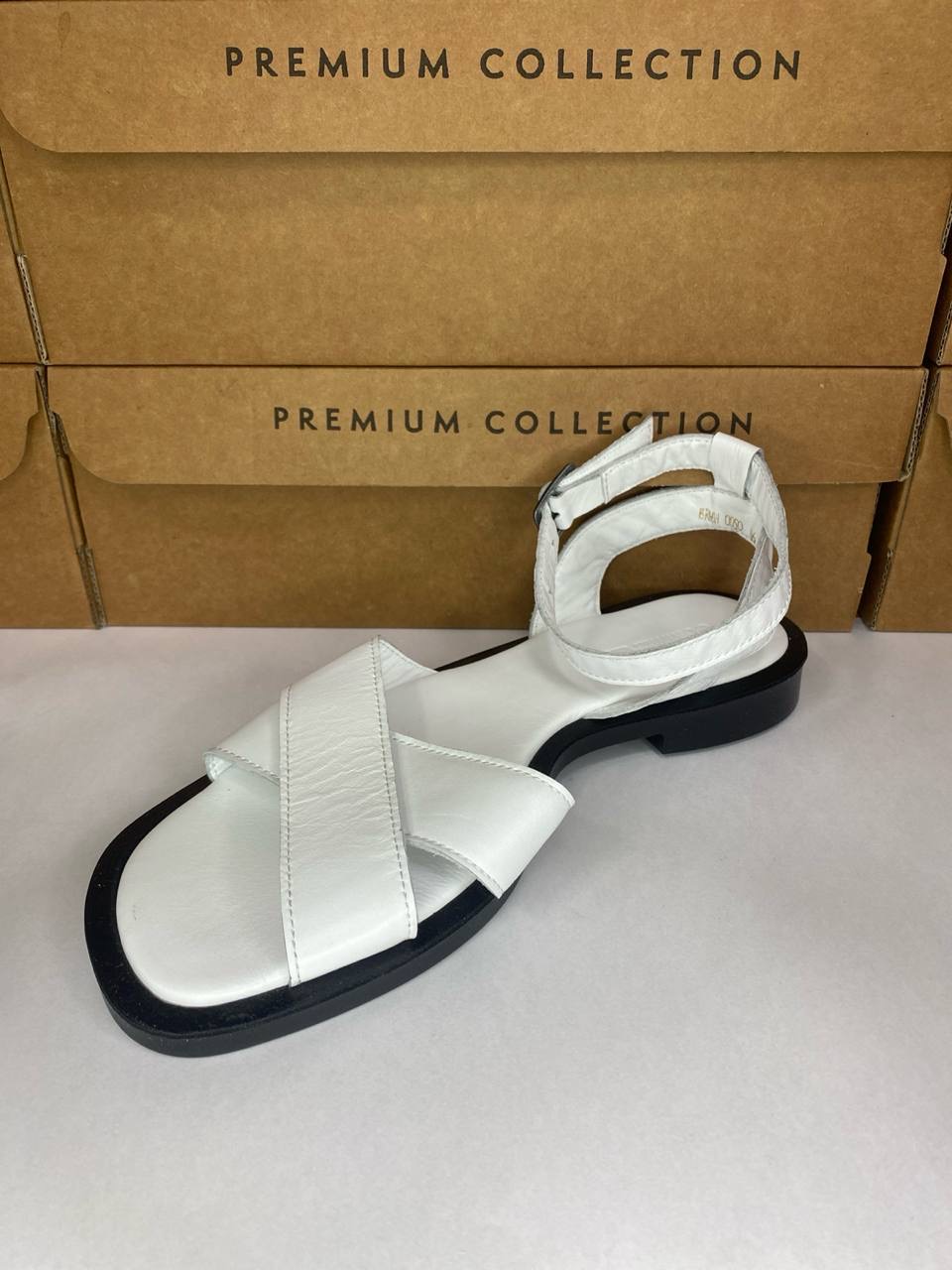 картинка Сандалии кожаные Benito от магазина Pratik