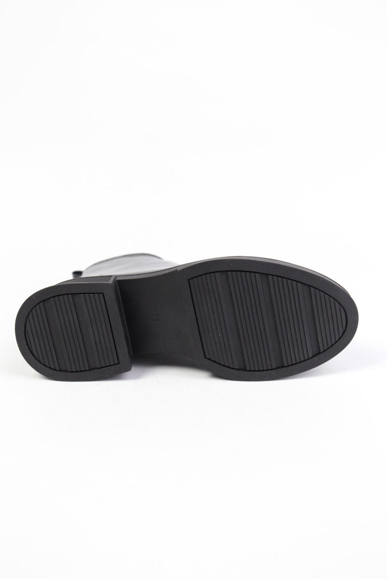 картинка Ботинки кожаные Benito от магазина Pratik