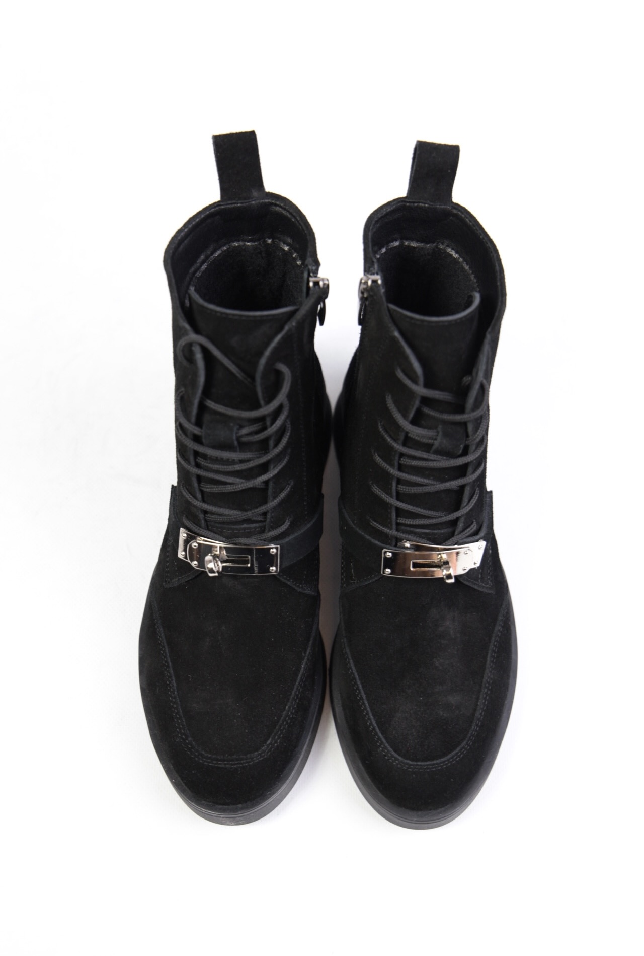 картинка Ботинки замшевые Benito от магазина Pratik