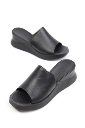 Шлепанцы кожаные Benito 0061/01 new- фото 1 - интернет-магазин обуви Pratik