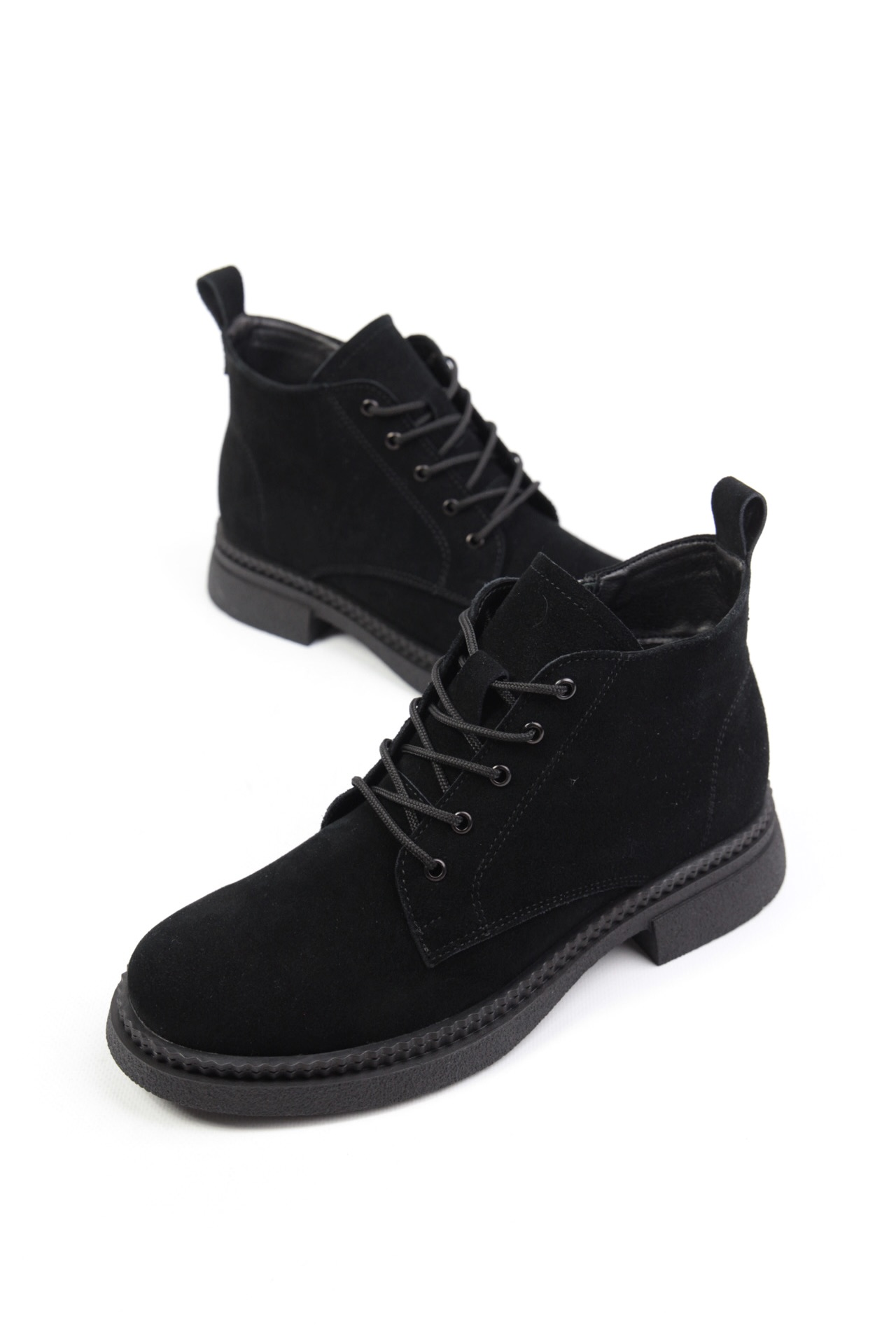 картинка Ботинки замшевые Benito от магазина Pratik