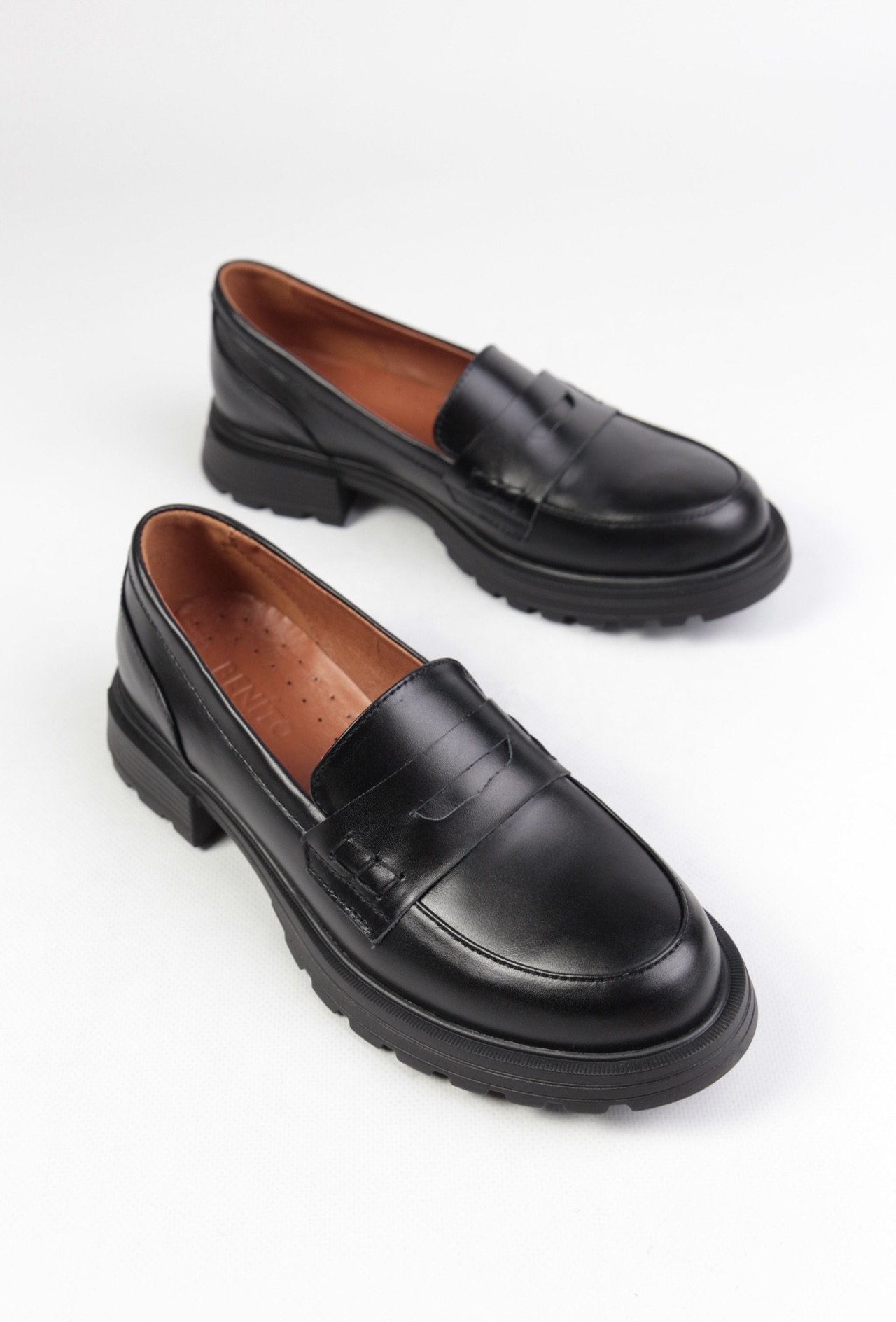 картинка Лоферы кожаные Benito от магазина Pratik