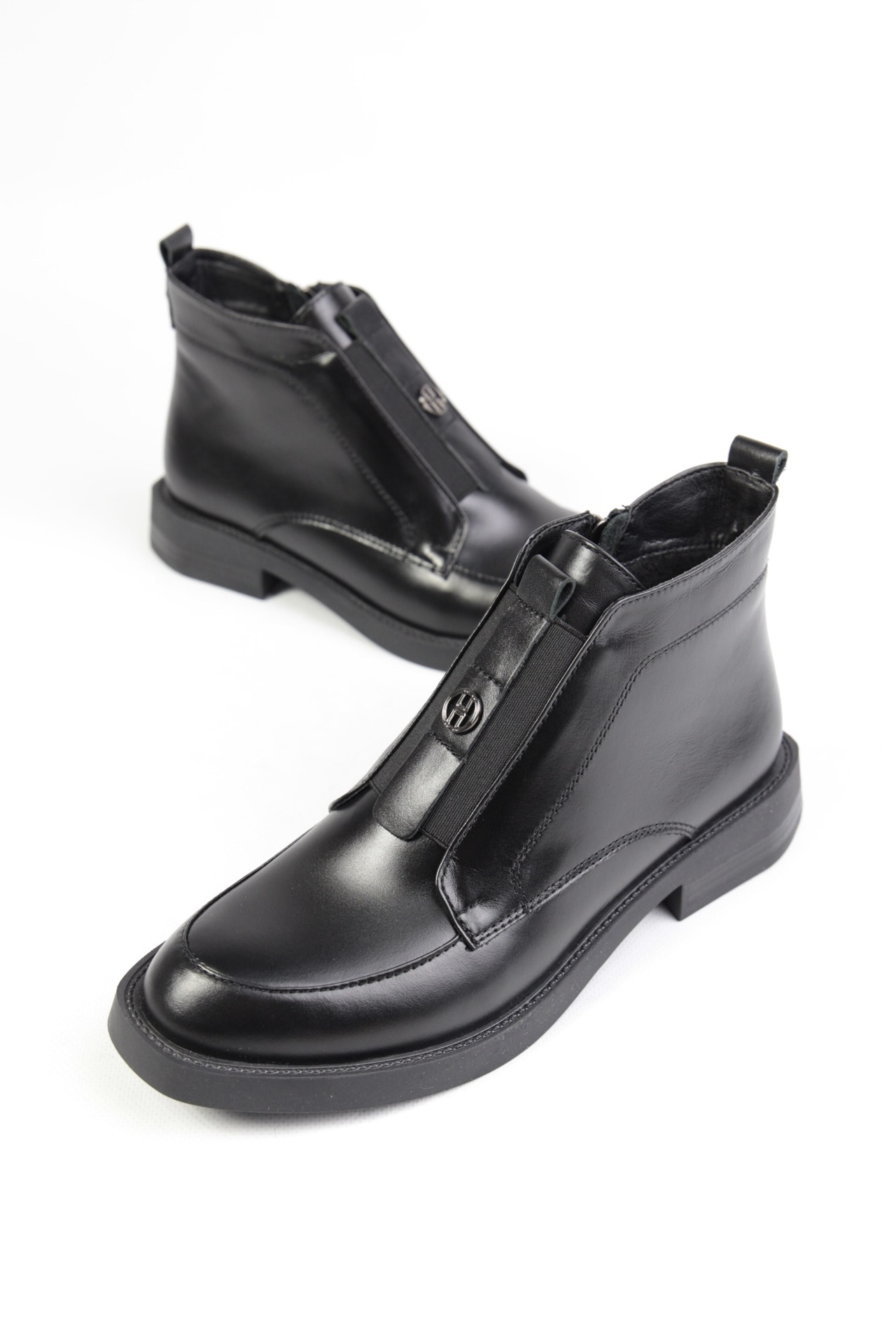 картинка Ботинки кожаные Benito от магазина Pratik