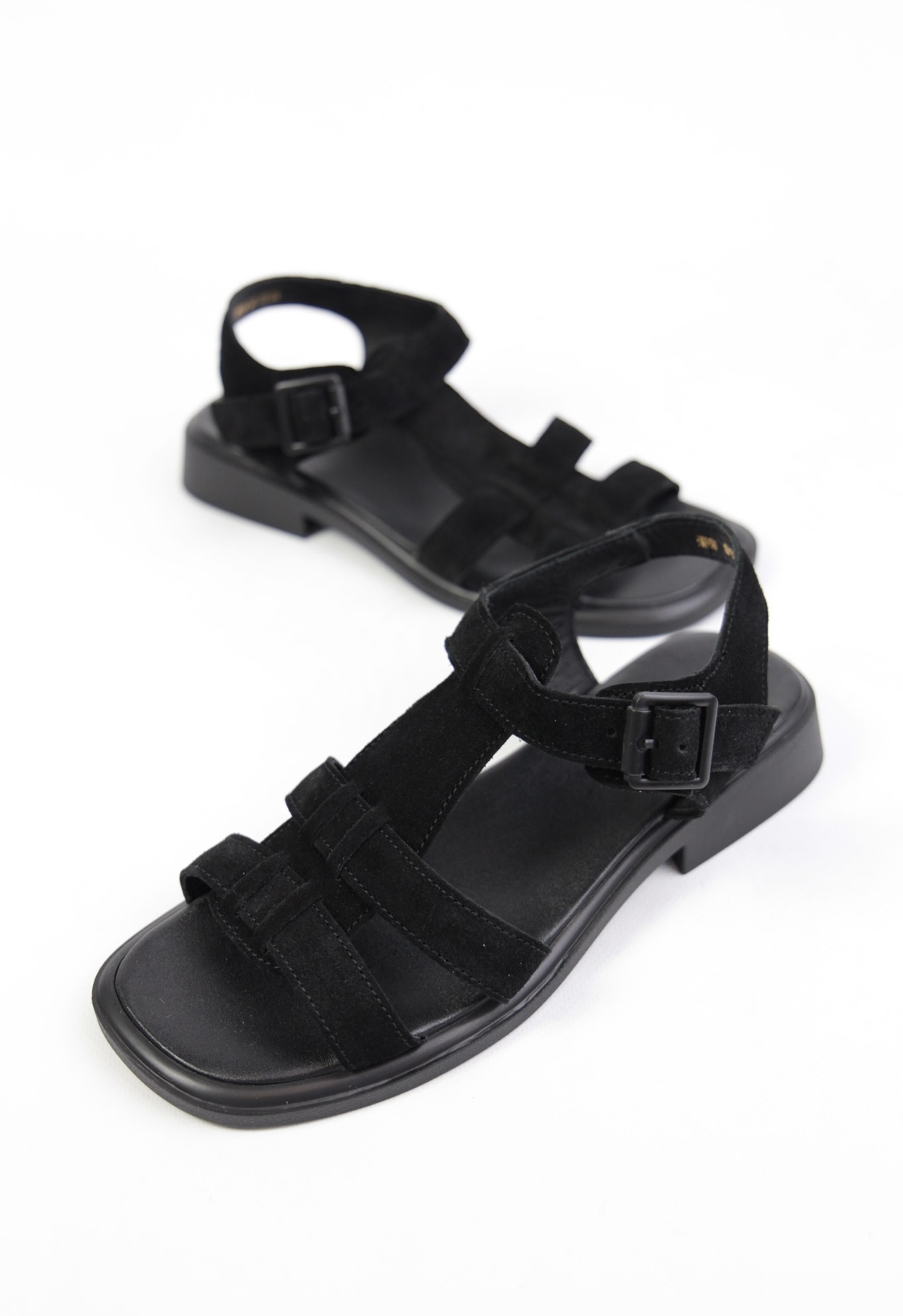 картинка Сандалии замшевые Benito от магазина Pratik