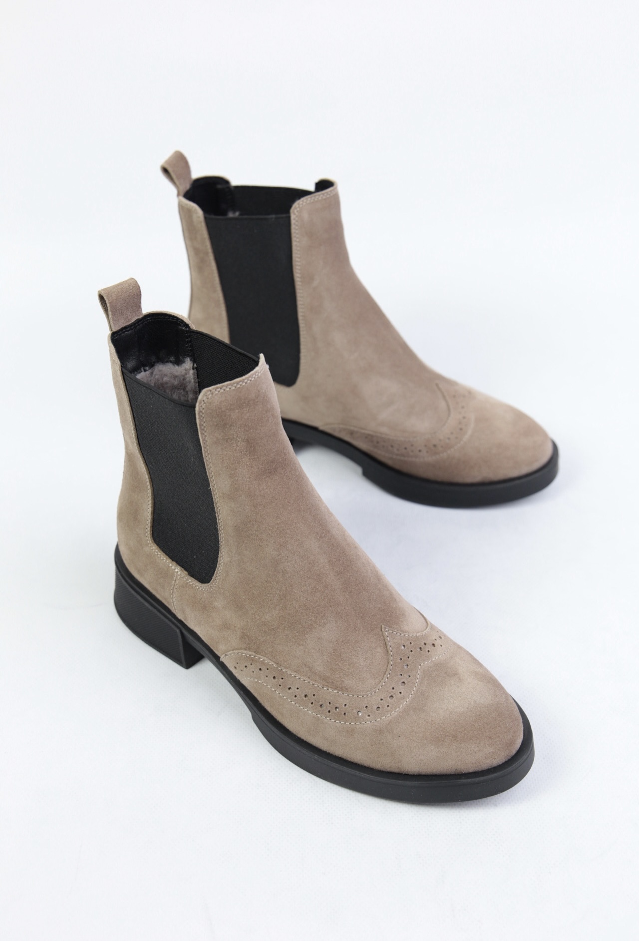 картинка Ботинки замшевые Benito от магазина Pratik