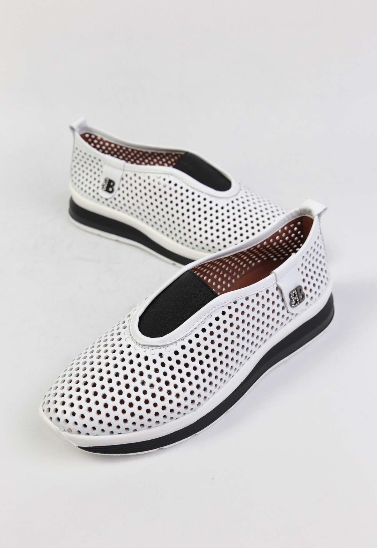 картинка Слипоны кожаные Benito от магазина Pratik