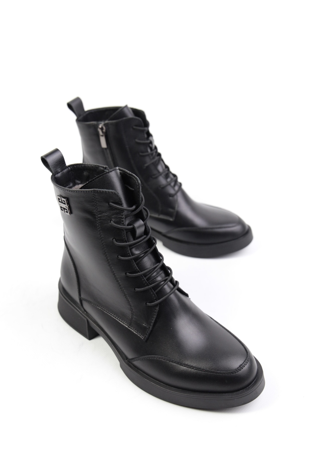 картинка Ботинки кожаные Benito от магазина Pratik