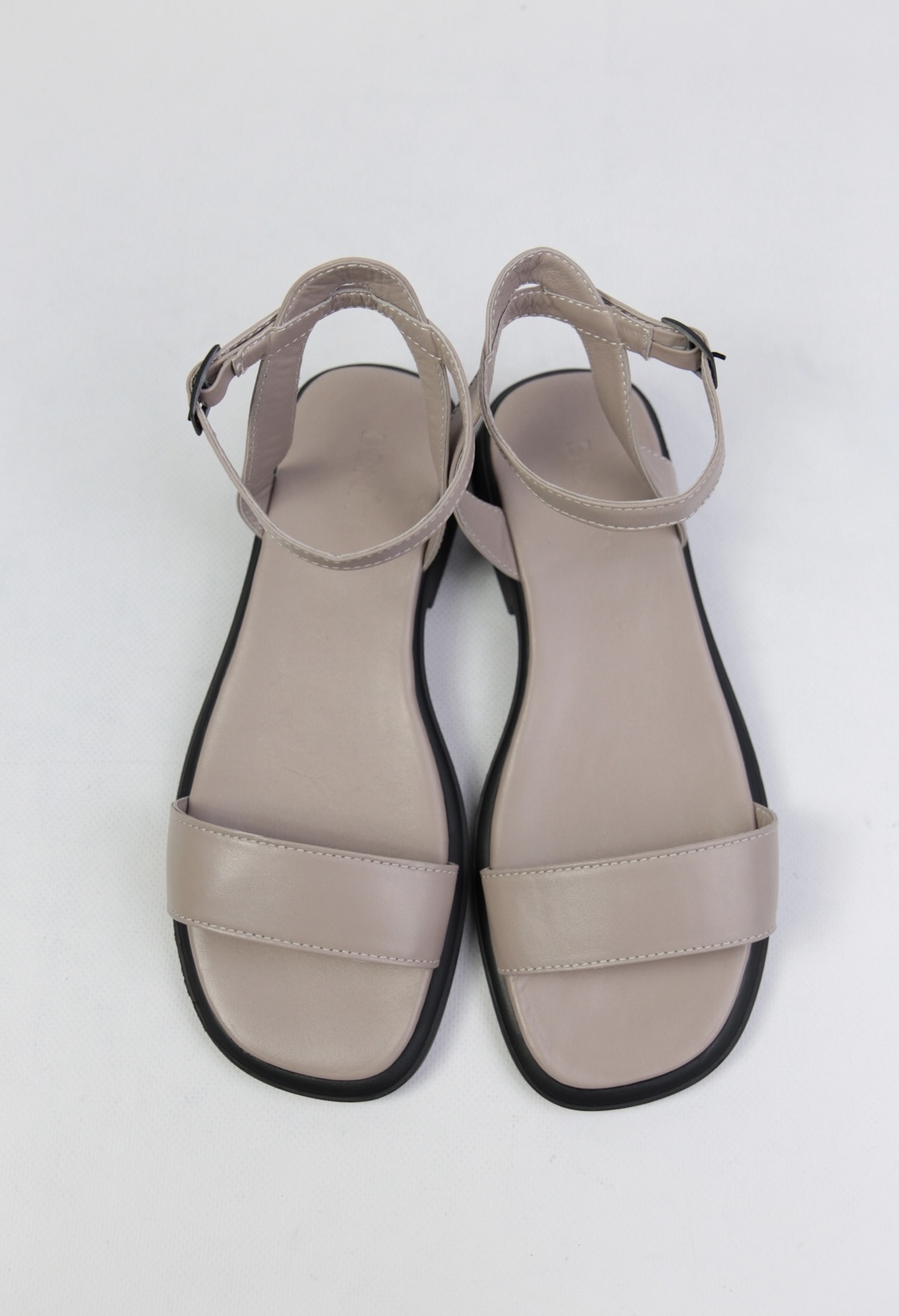 картинка Сандалии кожаные Benito от магазина Pratik