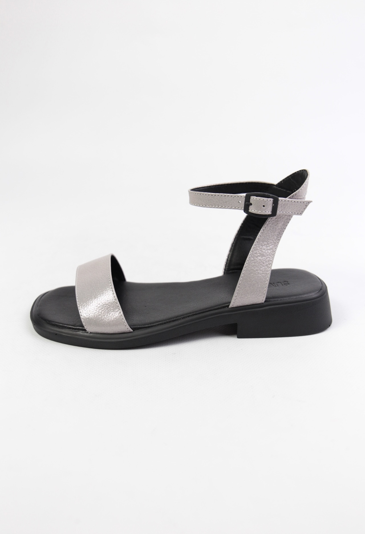 картинка Сандалии кожаные Benito от магазина Pratik