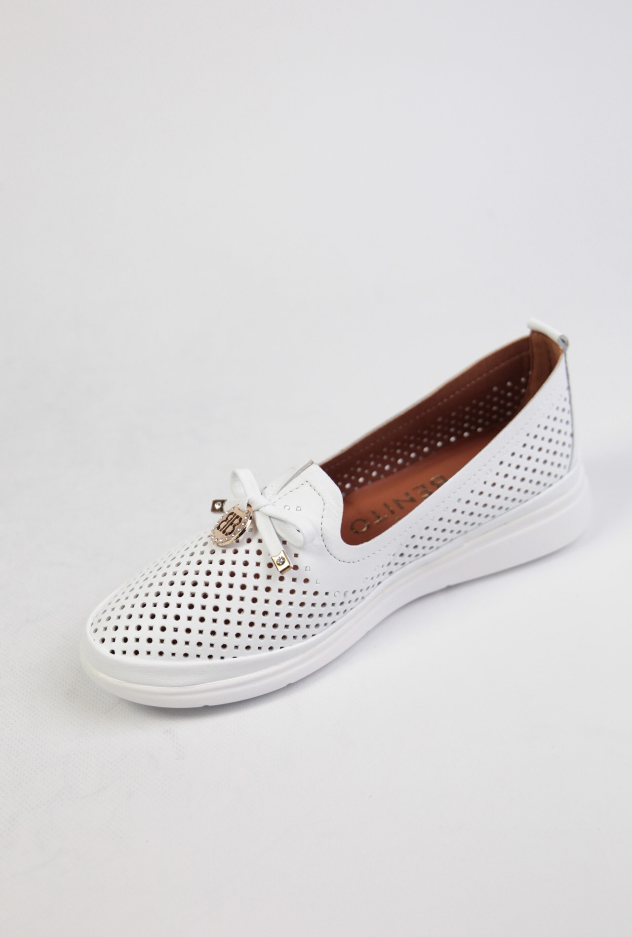 картинка Балетки кожаные Benito от магазина Pratik