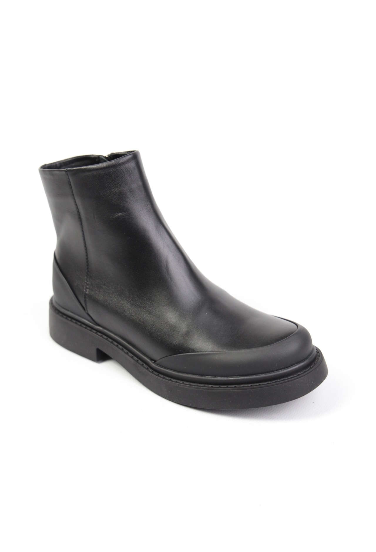 картинка Ботинки кожаные Benito от магазина Pratik