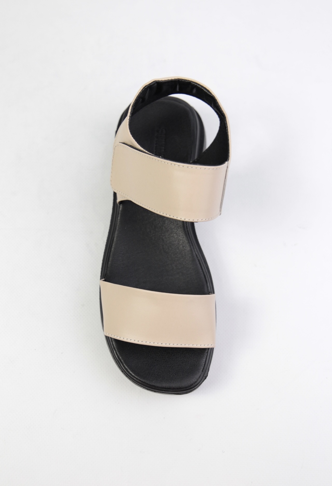 картинка Босоножки кожаные Benito от магазина Pratik