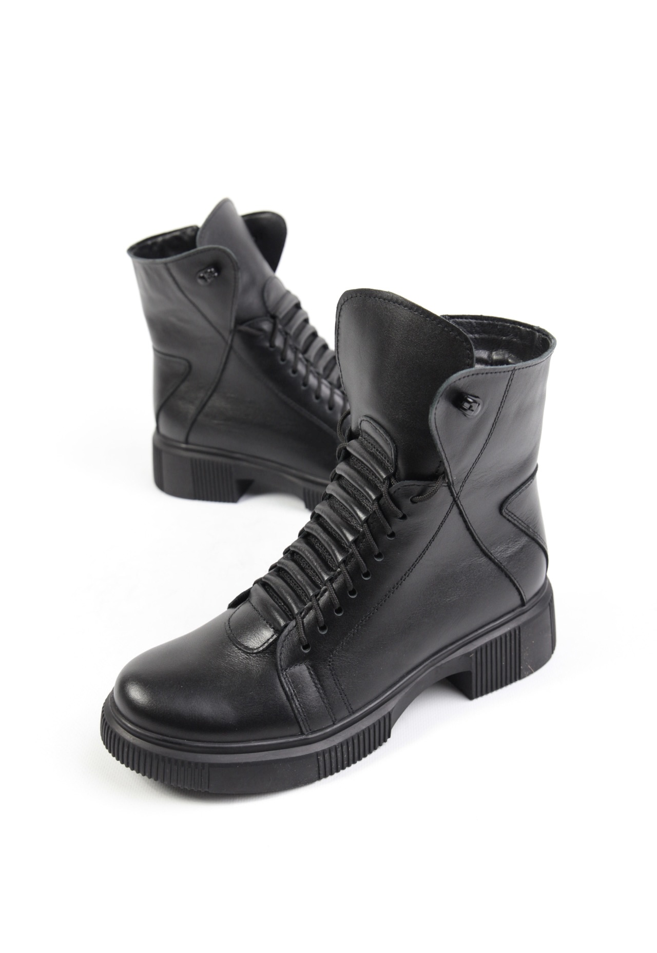 картинка Ботинки кожаные Benito от магазина Pratik