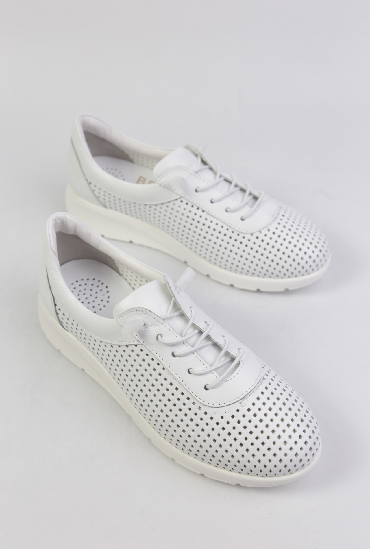 картинка Кроссовки кожаные Benito от магазина Pratik