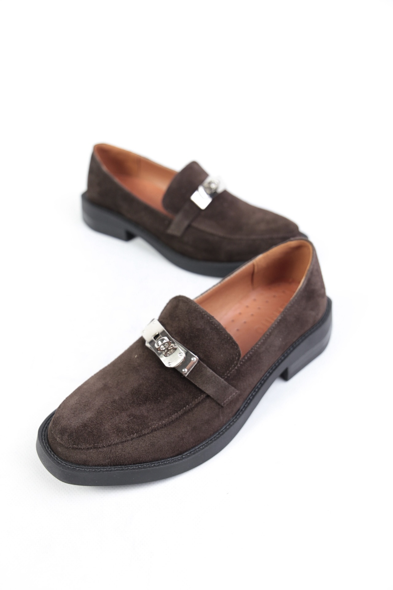 картинка Лоферы замшевые Benito от магазина Pratik