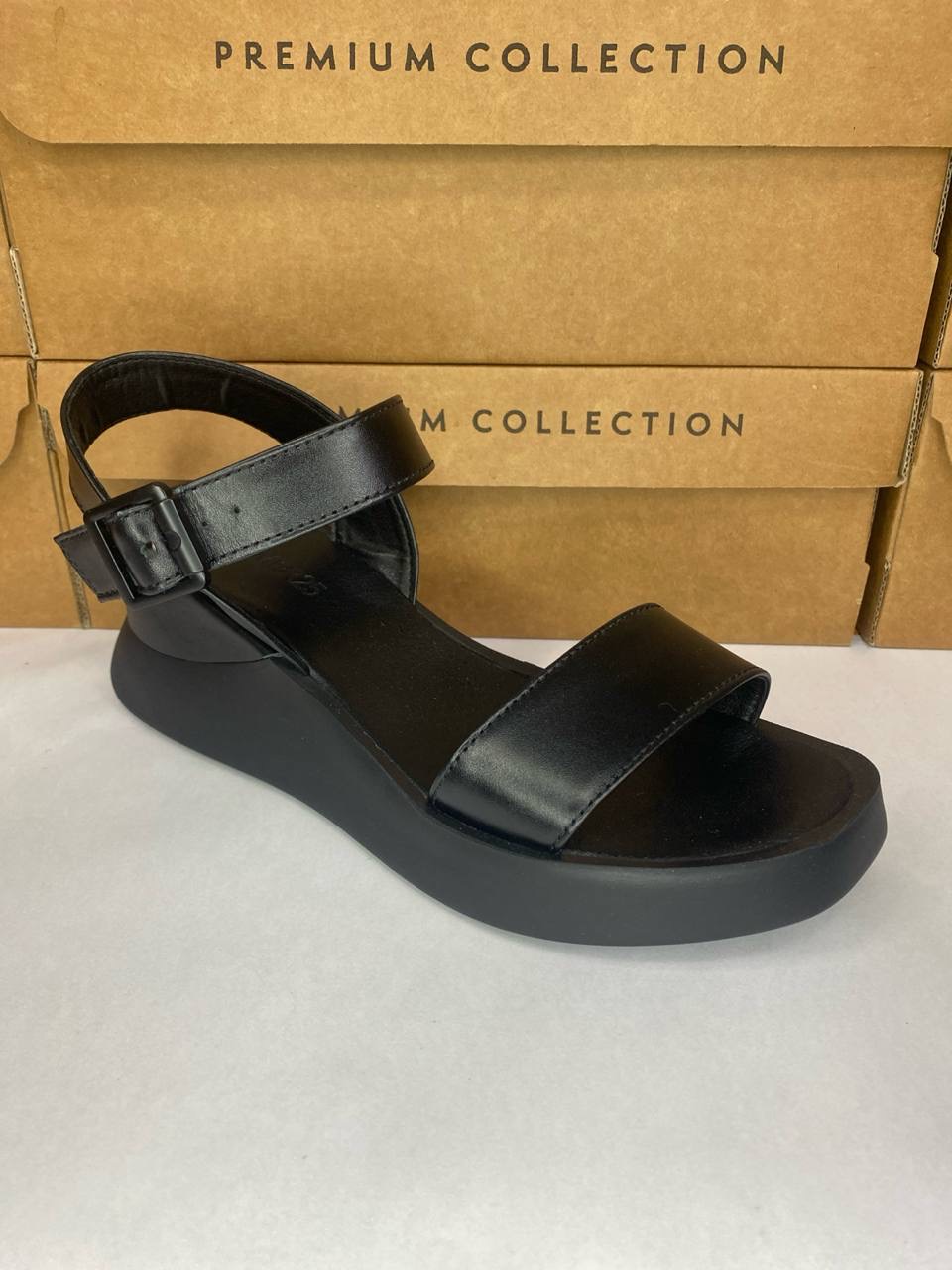 картинка Босоножки кожаные Benito от магазина Pratik