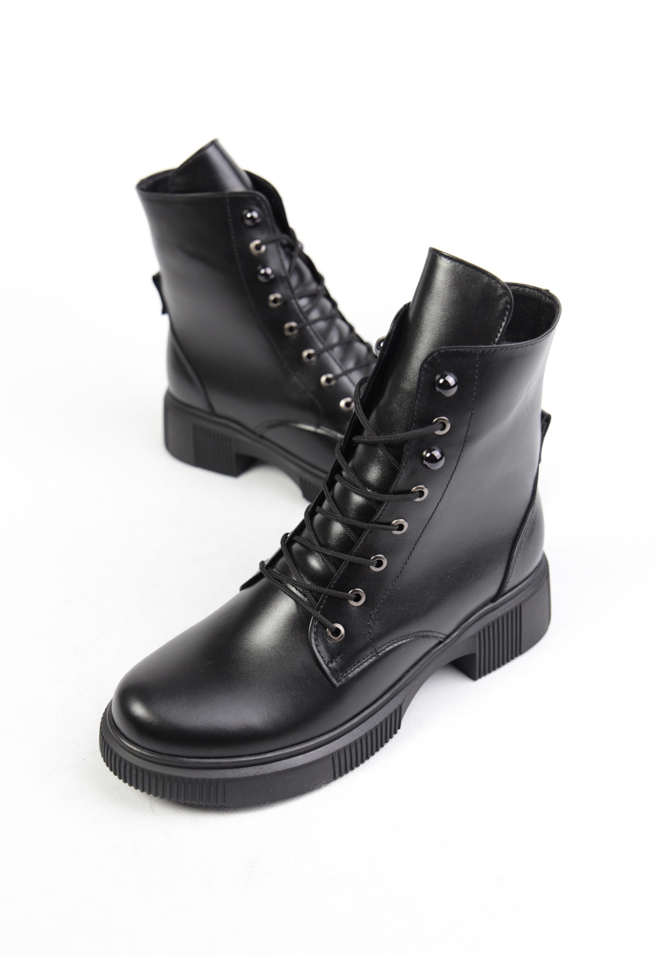 картинка Ботинки кожаные Benito от магазина Pratik