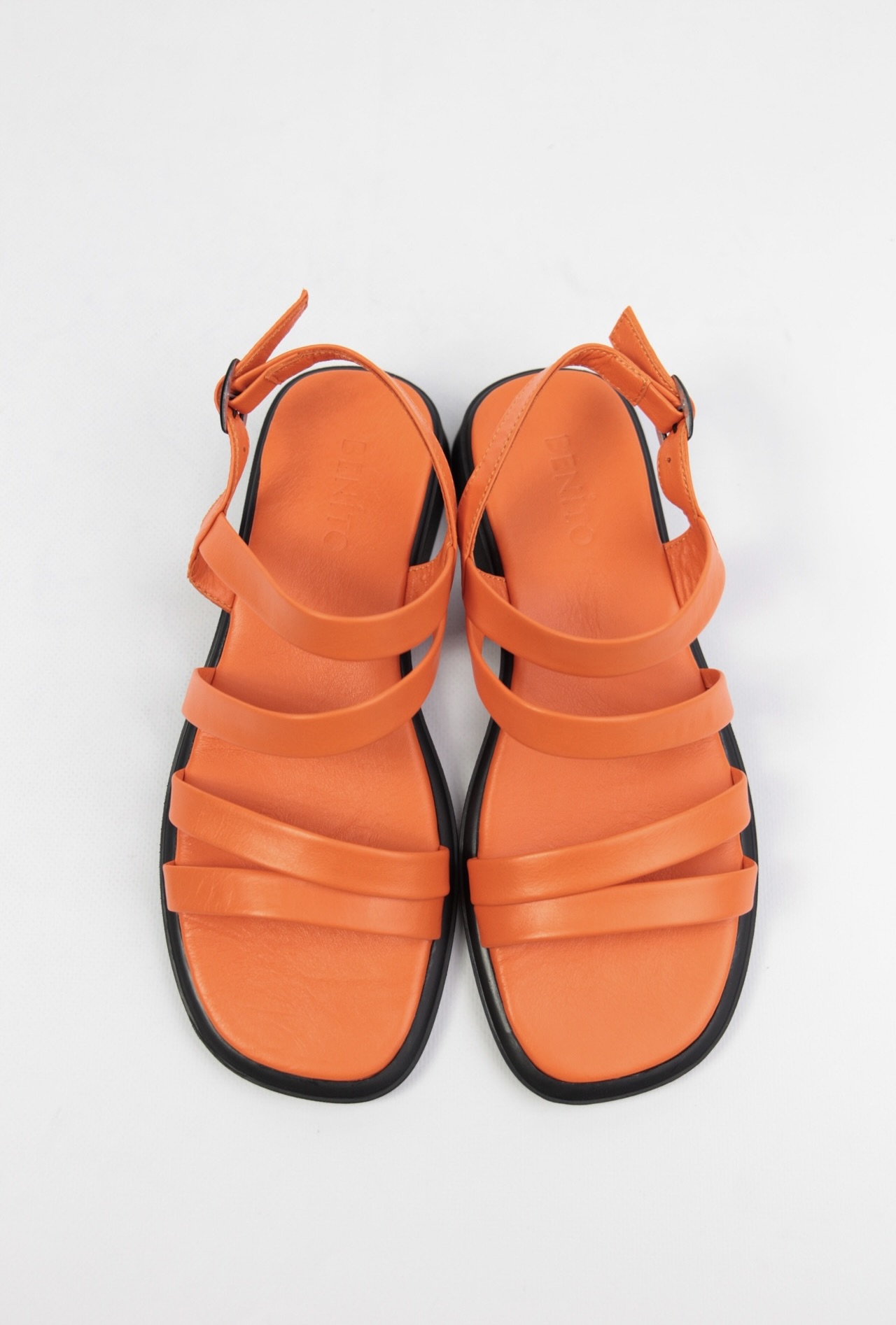 картинка Сандалии кожаные Benito от магазина Pratik