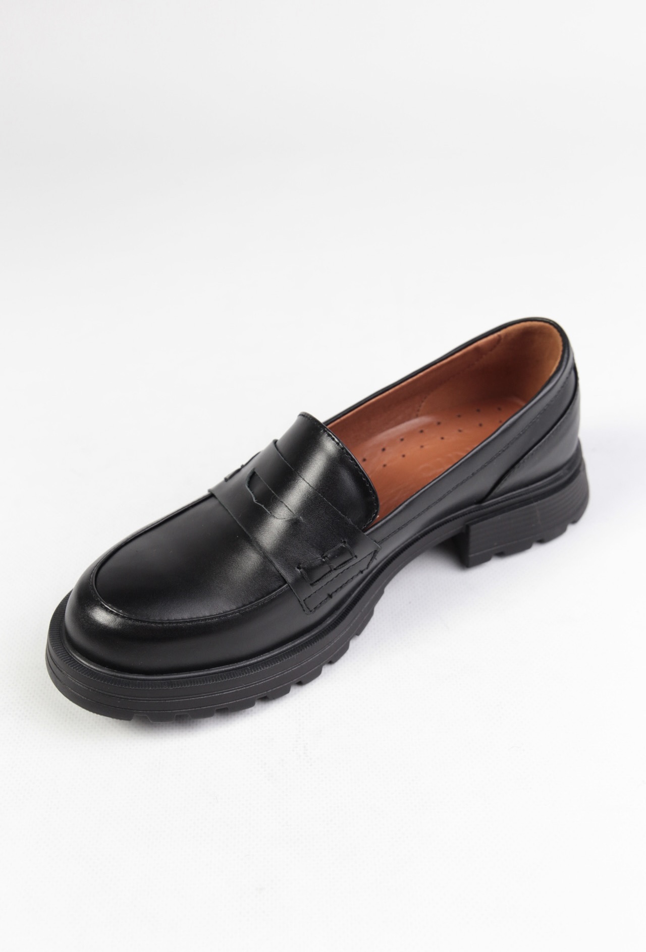 картинка Лоферы кожаные Benito от магазина Pratik