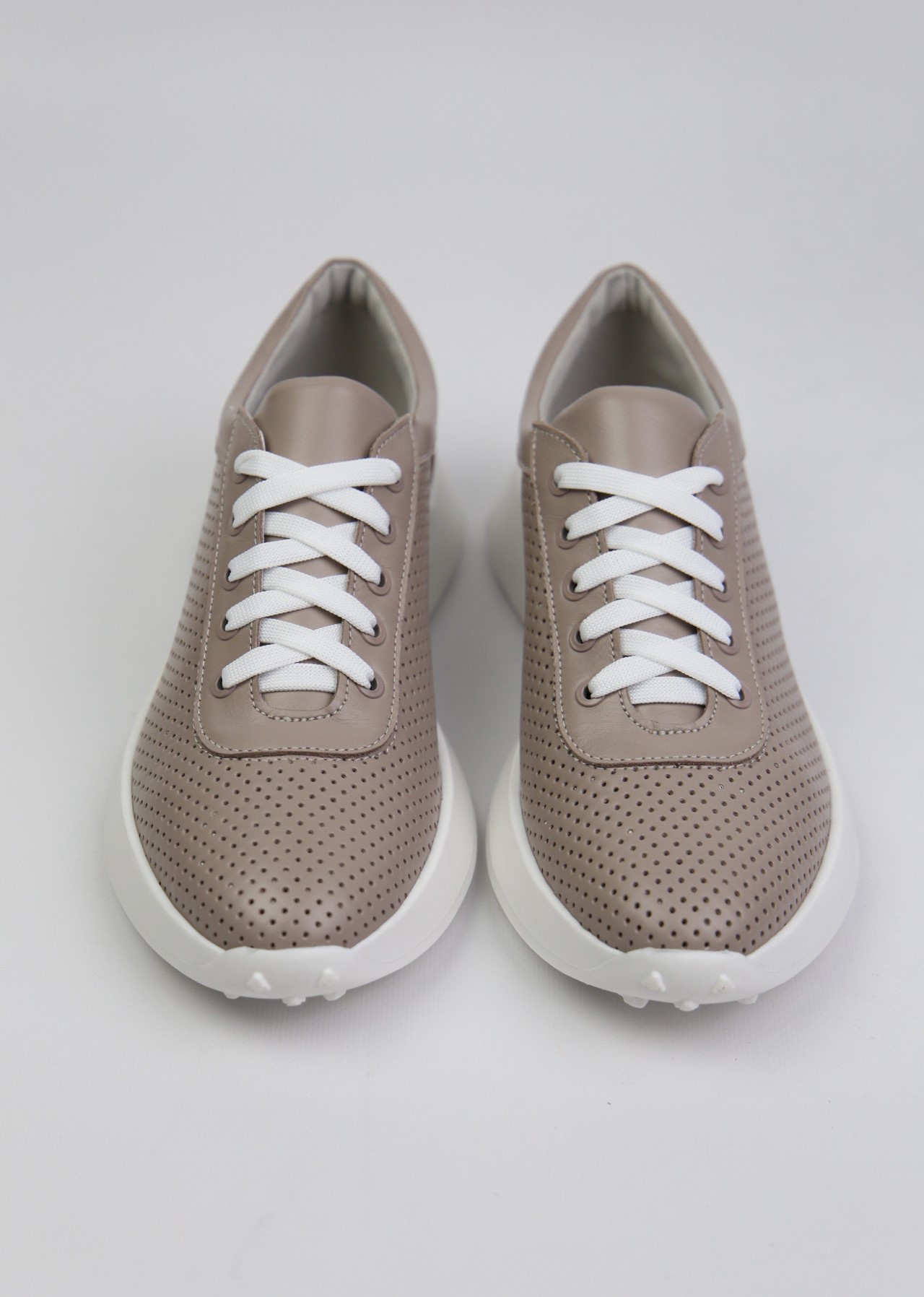 картинка Кроссовки кожаные Benito от магазина Pratik