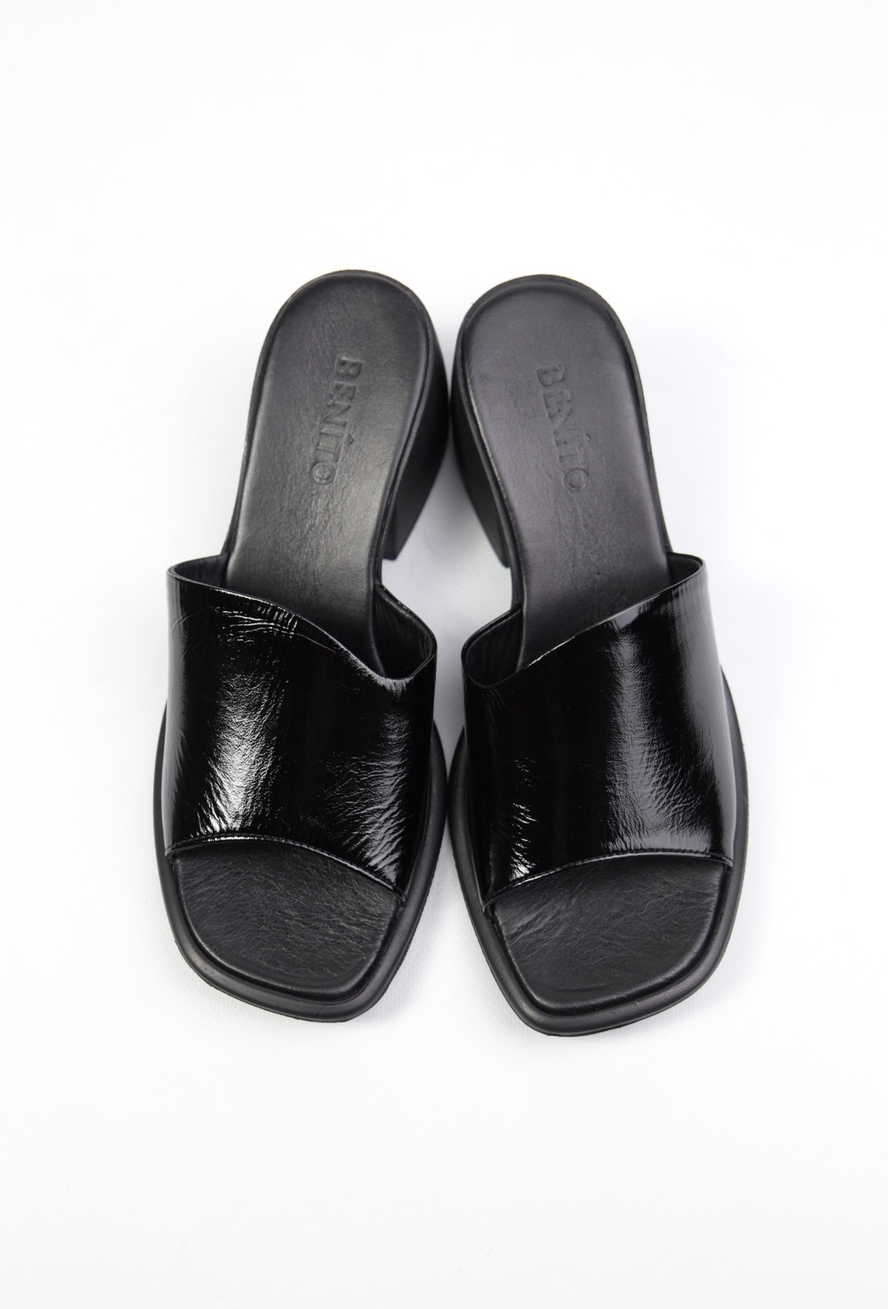 картинка Сабо кожаные Benito от магазина Pratik