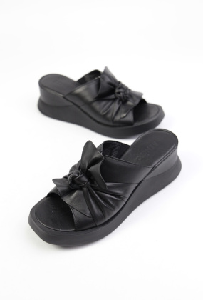 Шлепанцы кожаные Benito 0083/01 new- фото 1 - интернет-магазин обуви Pratik