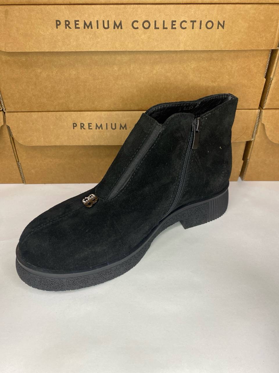 картинка Ботинки замшевые Benito от магазина Pratik